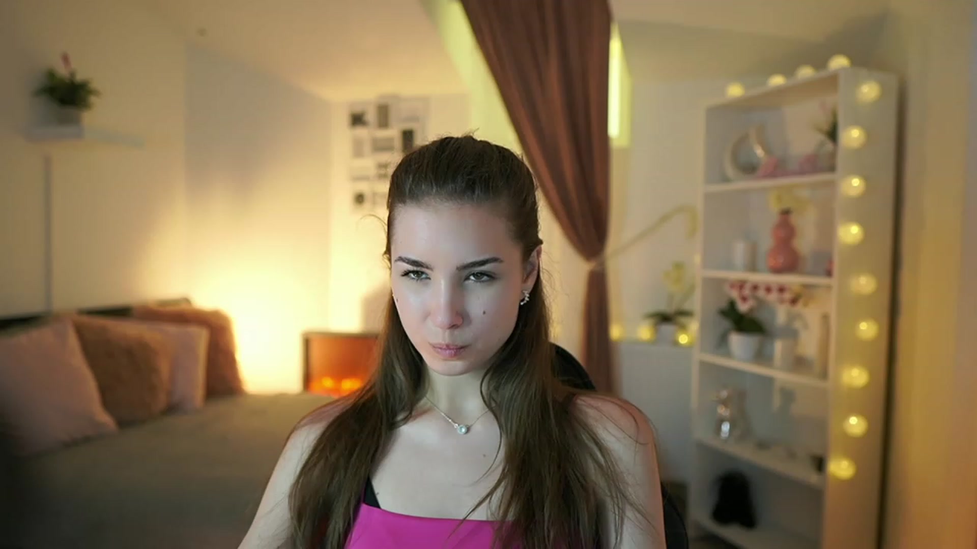 Gallery image thumbnail from Shy_jane's myfreecams stream on, 05/07/2023, 16:46 image 3 of 20