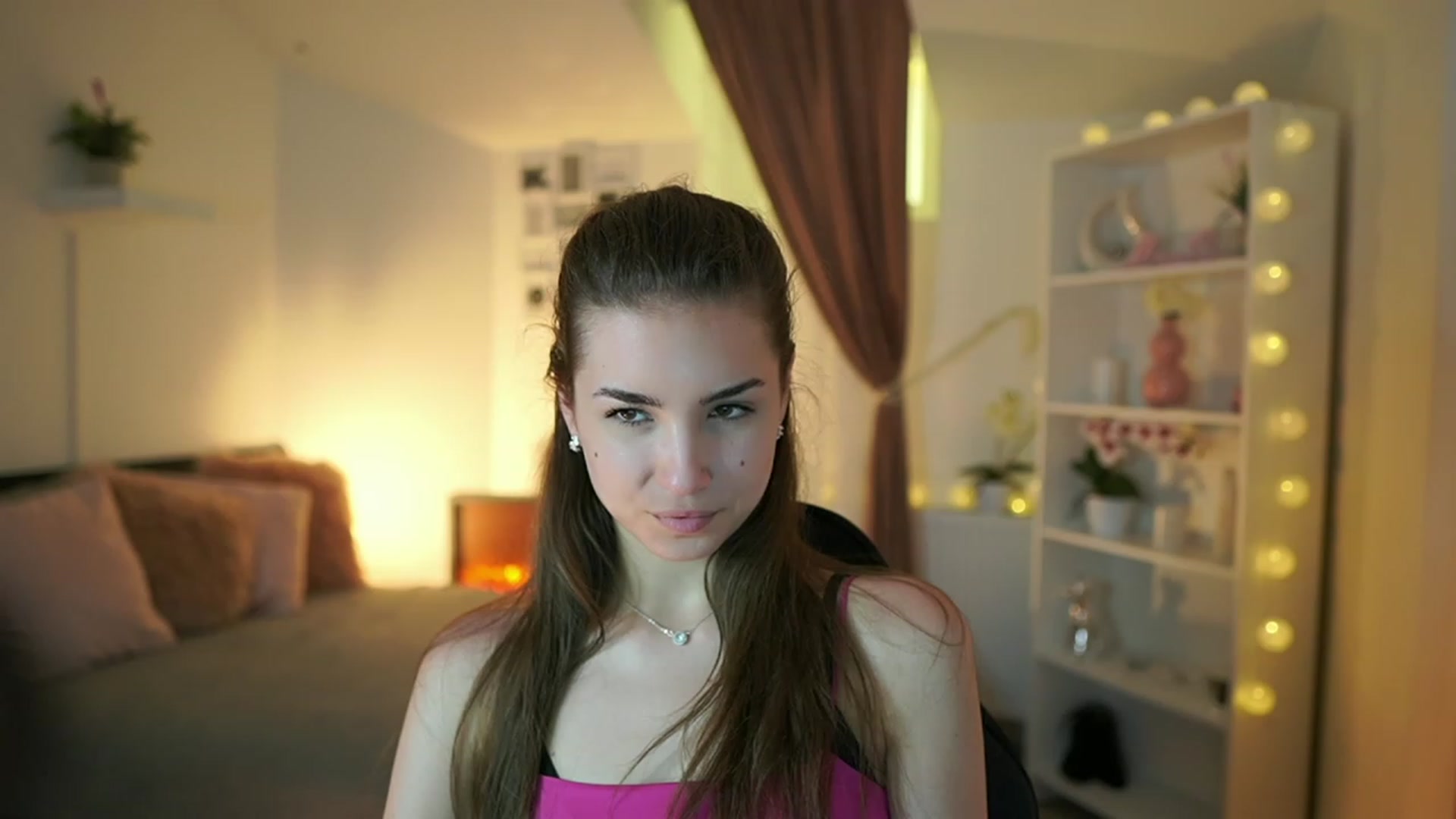 Gallery image thumbnail from Shy_jane's myfreecams stream on, 05/07/2023, 16:46 image 5 of 20