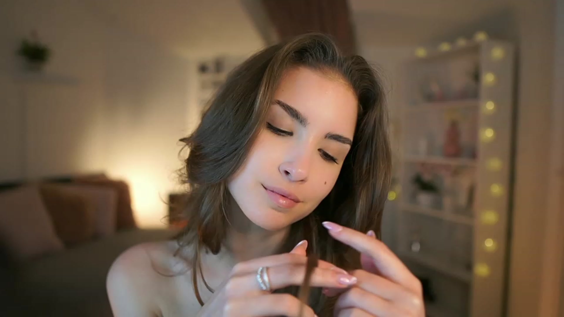 Gallery image thumbnail from Shy_jane's myfreecams stream on, 05/09/2023, 16:45 image 20 of 20