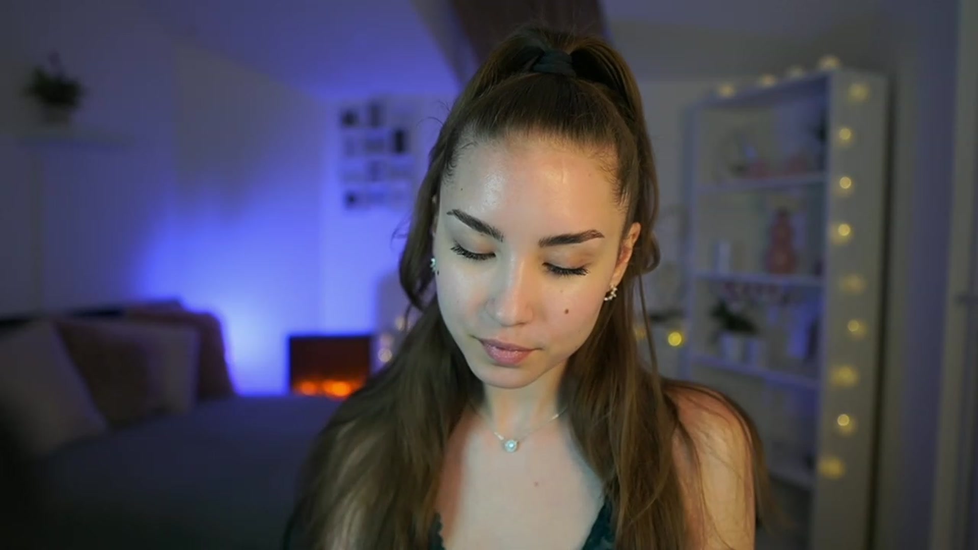 Gallery image thumbnail from Shy_jane's myfreecams stream on, 05/12/2023, 11:42 image 18 of 20