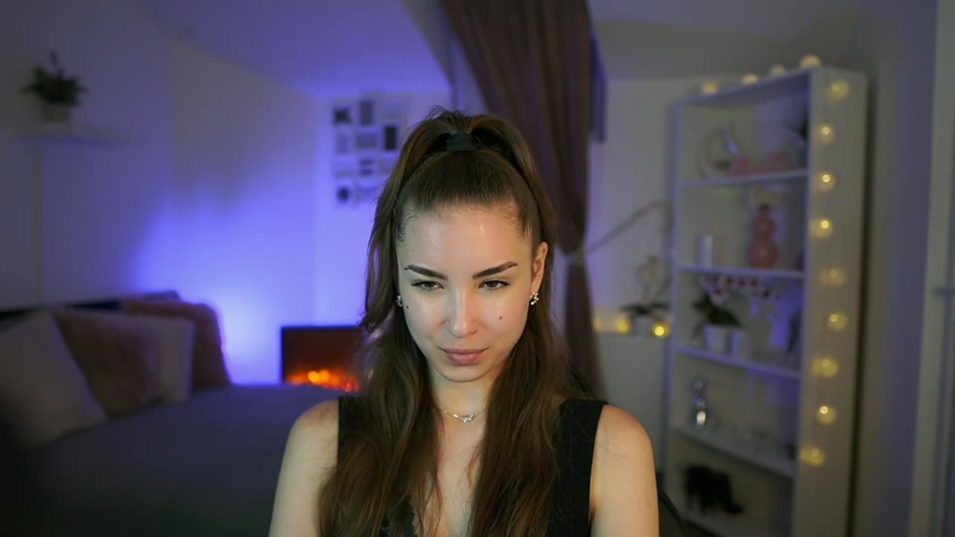 Gallery image thumbnail from Shy_jane's myfreecams stream on, 05/12/2023, 11:42 image 10 of 20