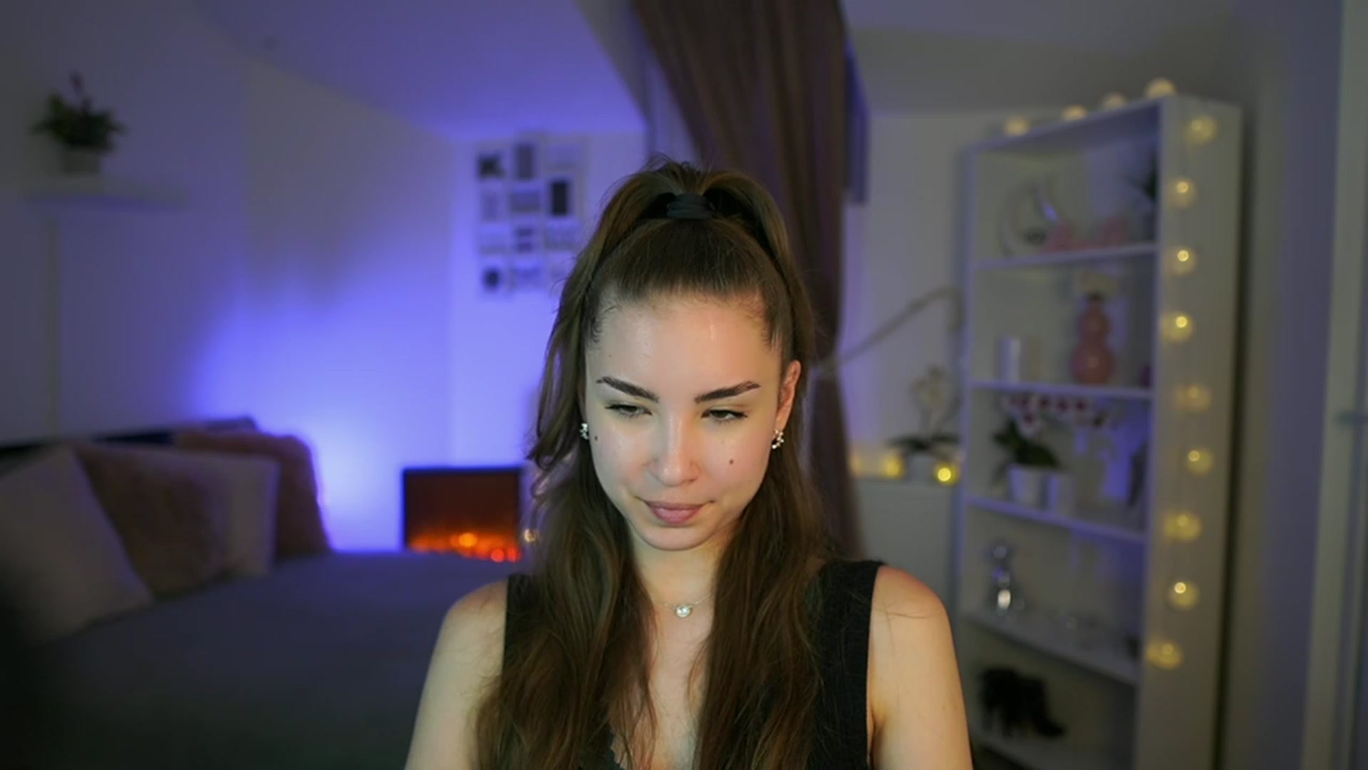 Gallery image thumbnail from Shy_jane's myfreecams stream on, 05/12/2023, 11:42 image 8 of 20