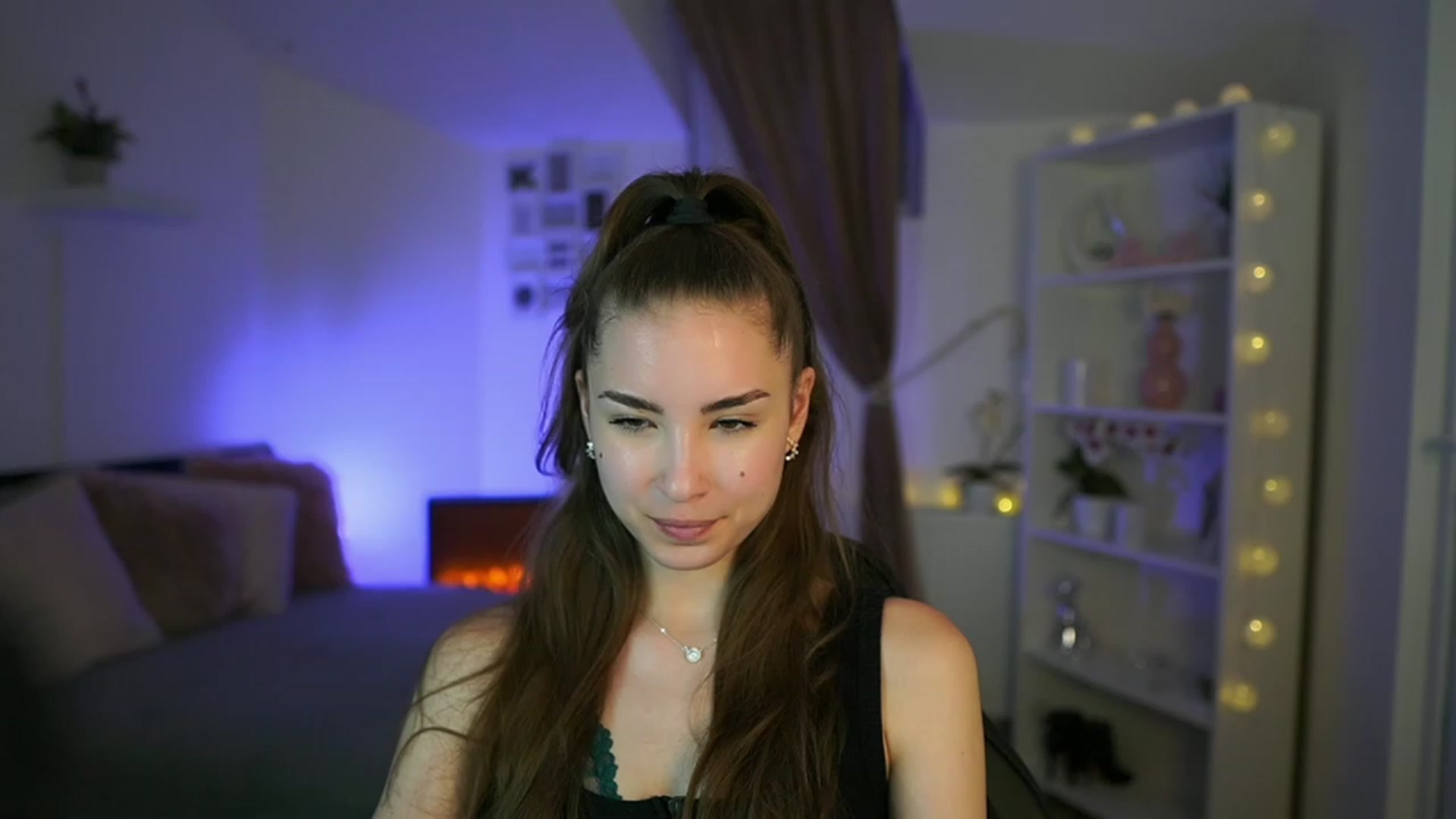 Gallery image thumbnail from Shy_jane's myfreecams stream on, 05/12/2023, 11:52 image 18 of 20
