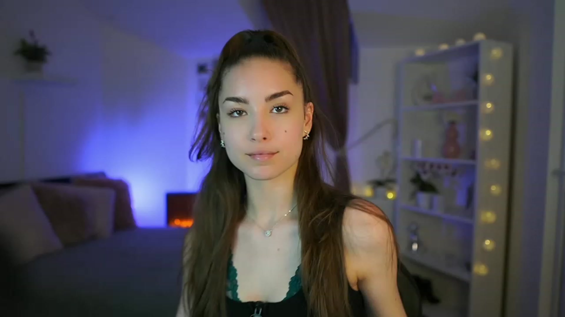 Gallery image thumbnail from Shy_jane's myfreecams stream on, 05/12/2023, 11:52 image 14 of 20