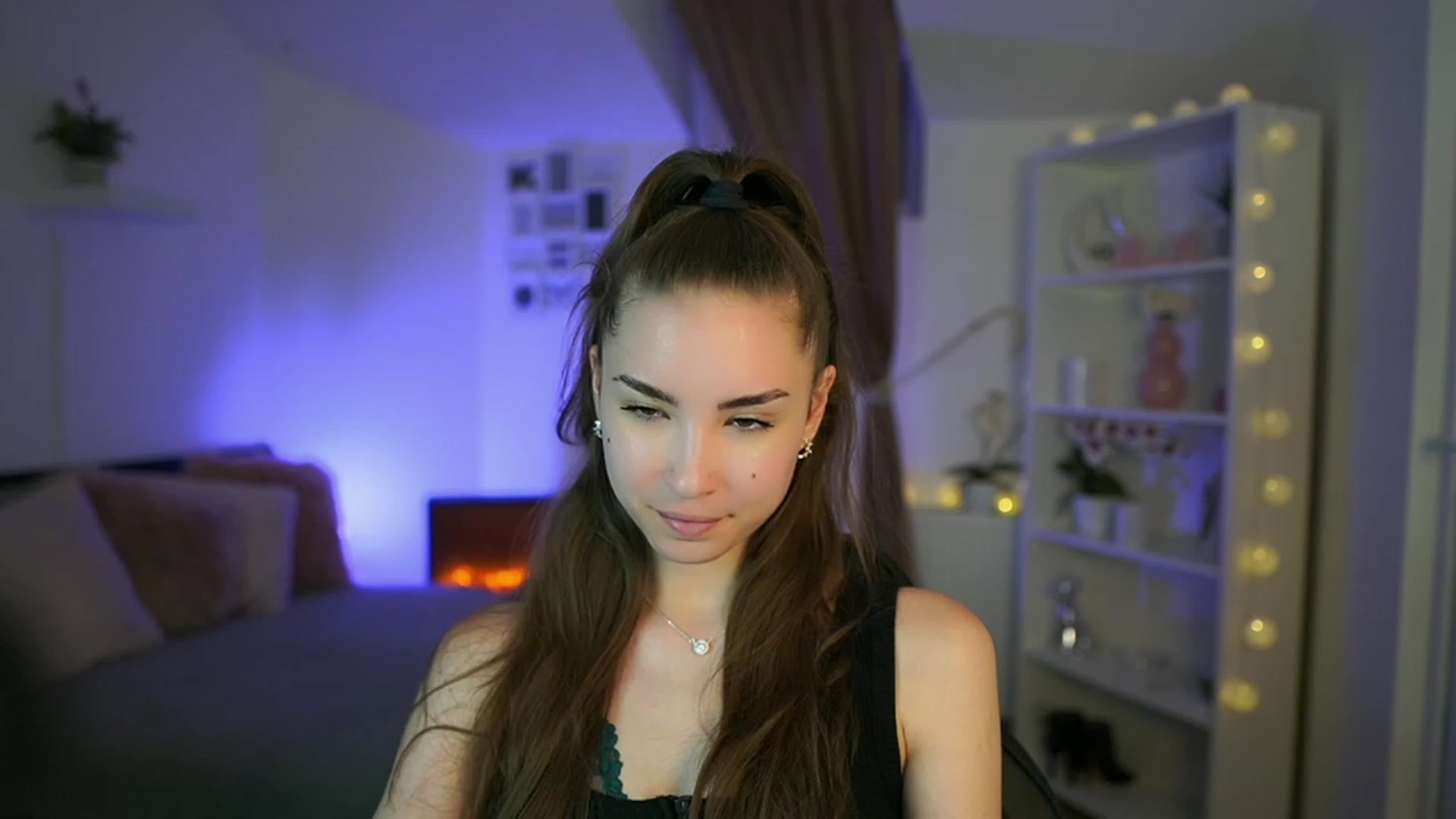 Gallery image thumbnail from Shy_jane's myfreecams stream on, 05/12/2023, 11:52 image 15 of 20