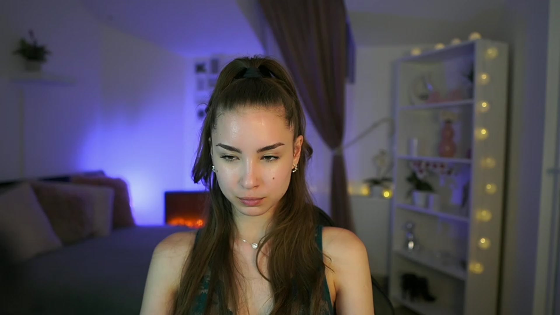 Gallery image thumbnail from Shy_jane's myfreecams stream on, 05/12/2023, 13:35 image 15 of 20