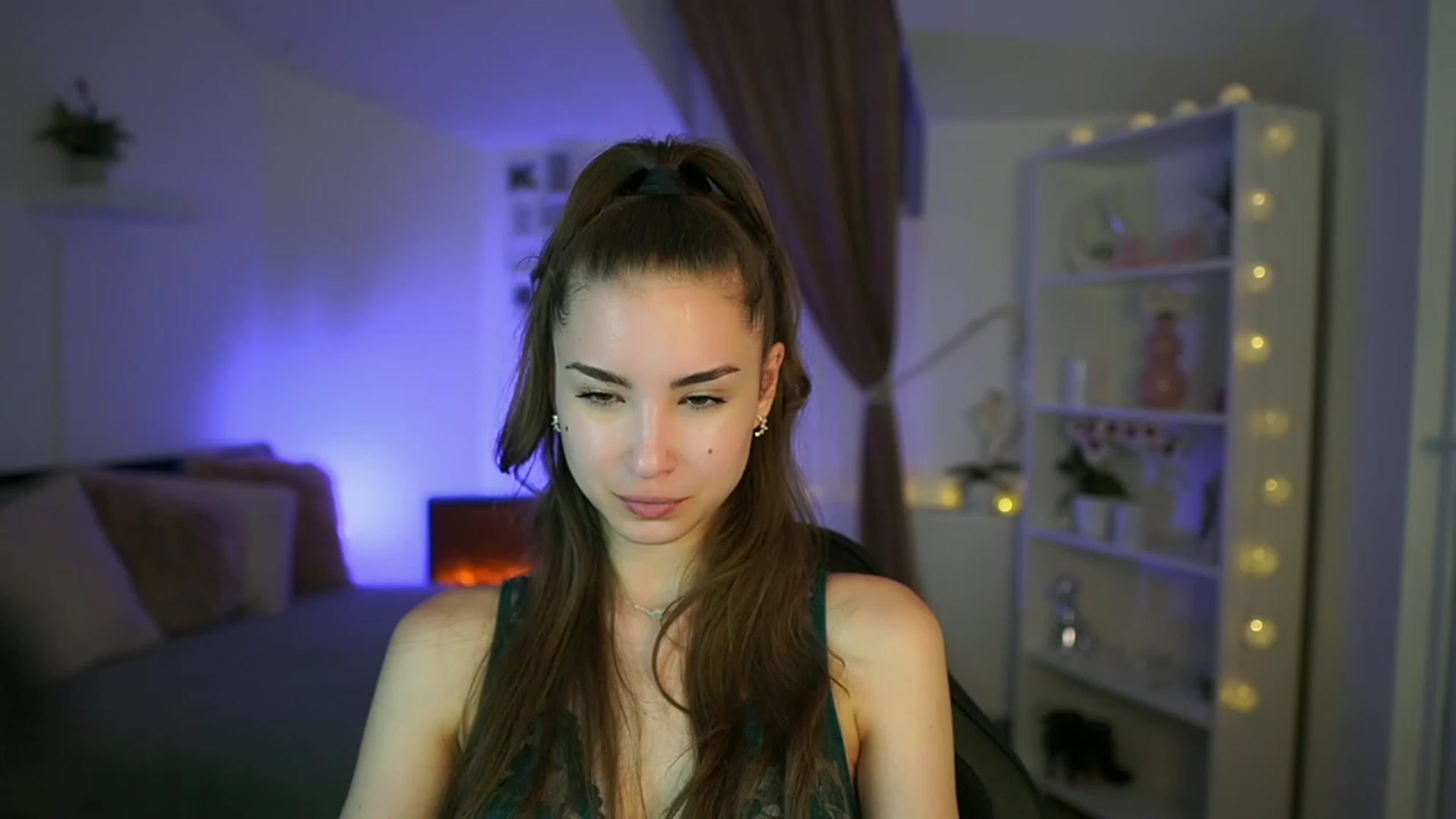 Gallery image thumbnail from Shy_jane's myfreecams stream on, 05/12/2023, 13:35 image 16 of 20