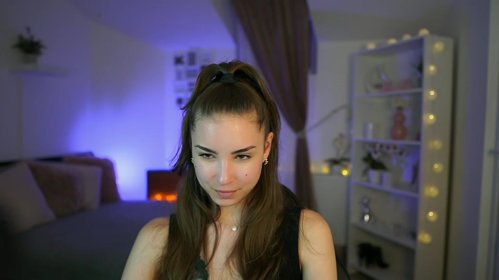 Gallery image thumbnail from Shy_jane's myfreecams stream on, 05/12/2023, 14:40 image 5 of 20