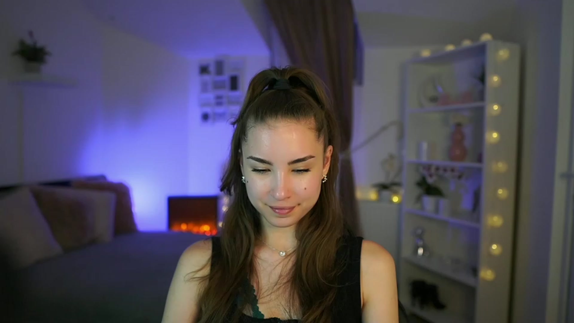 Gallery image thumbnail from Shy_jane's myfreecams stream on, 05/12/2023, 14:40 image 16 of 20