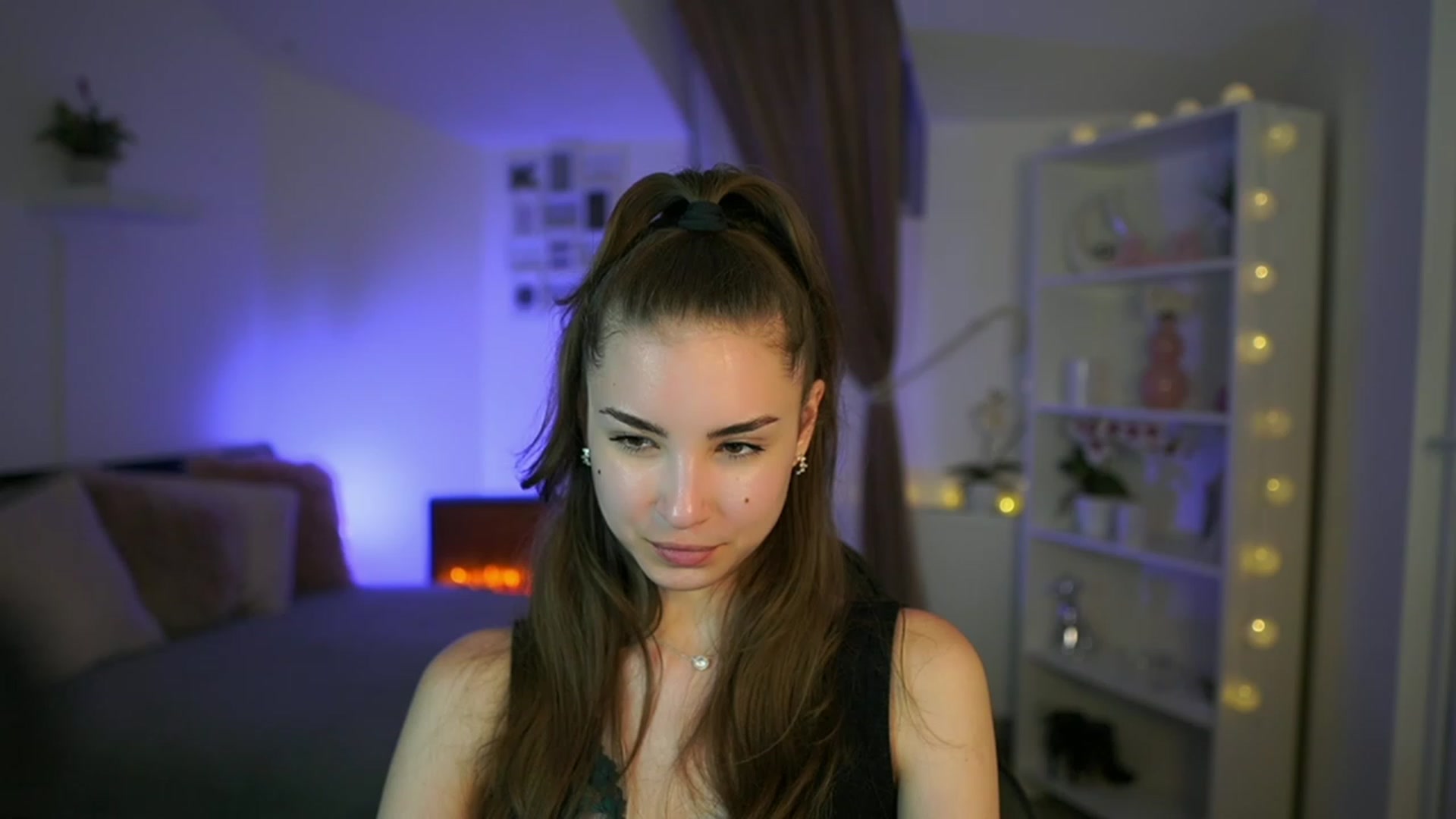Gallery image thumbnail from Shy_jane's myfreecams stream on, 05/12/2023, 14:40 image 3 of 20