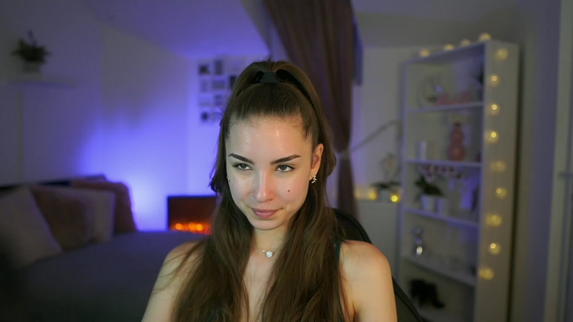 Gallery image thumbnail from Shy_jane's myfreecams stream on, 05/12/2023, 14:40 image 20 of 20