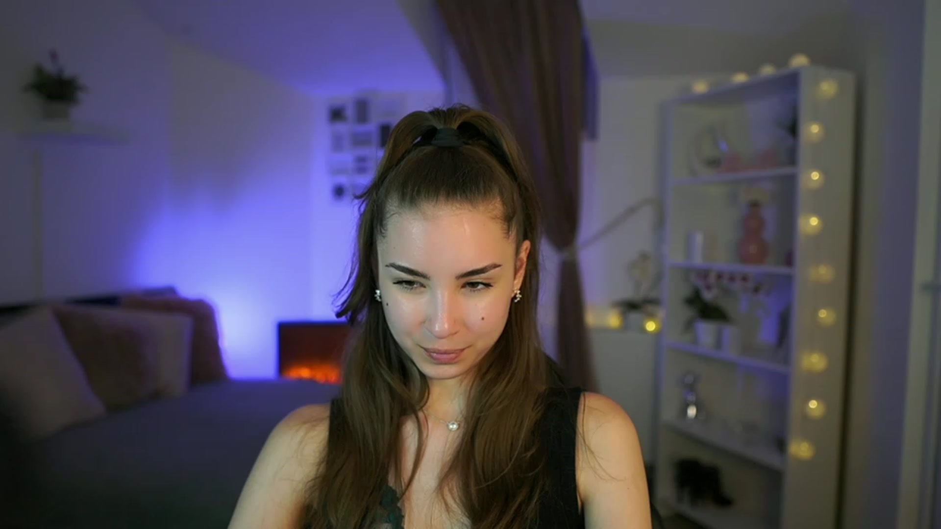 Gallery image thumbnail from Shy_jane's myfreecams stream on, 05/12/2023, 14:40 image 1 of 20