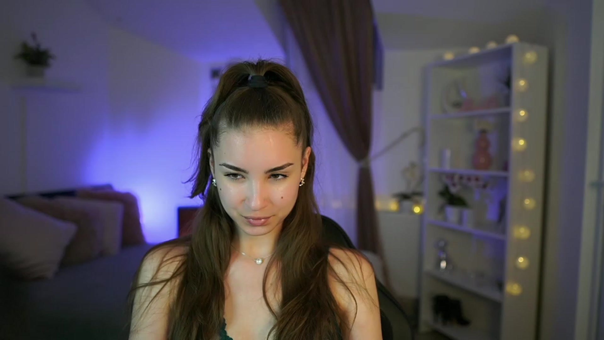 Gallery image thumbnail from Shy_jane's myfreecams stream on, 05/12/2023, 16:48 image 17 of 20