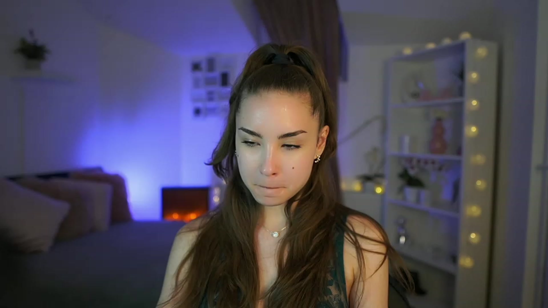 Gallery image thumbnail from Shy_jane's myfreecams stream on, 05/12/2023, 16:48 image 4 of 20