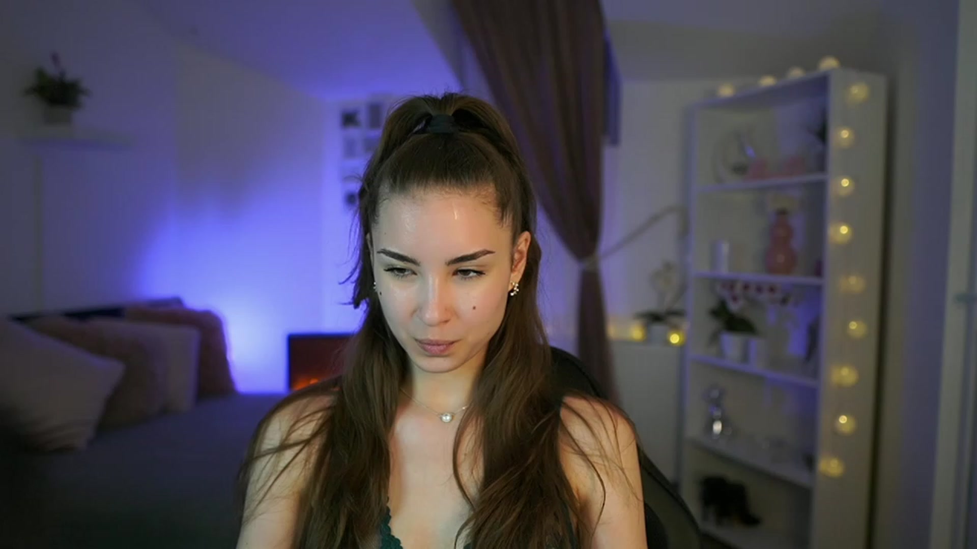 Gallery image thumbnail from Shy_jane's myfreecams stream on, 05/12/2023, 16:48 image 13 of 20