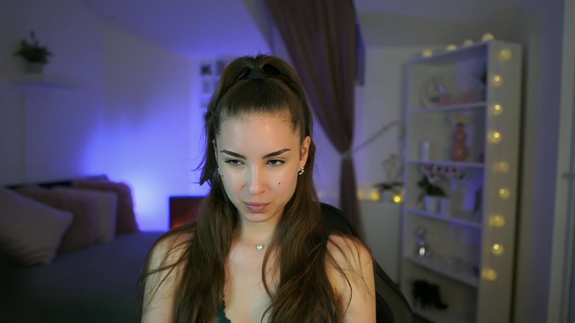 Gallery image thumbnail from Shy_jane's myfreecams stream on, 05/12/2023, 16:48 image 14 of 20