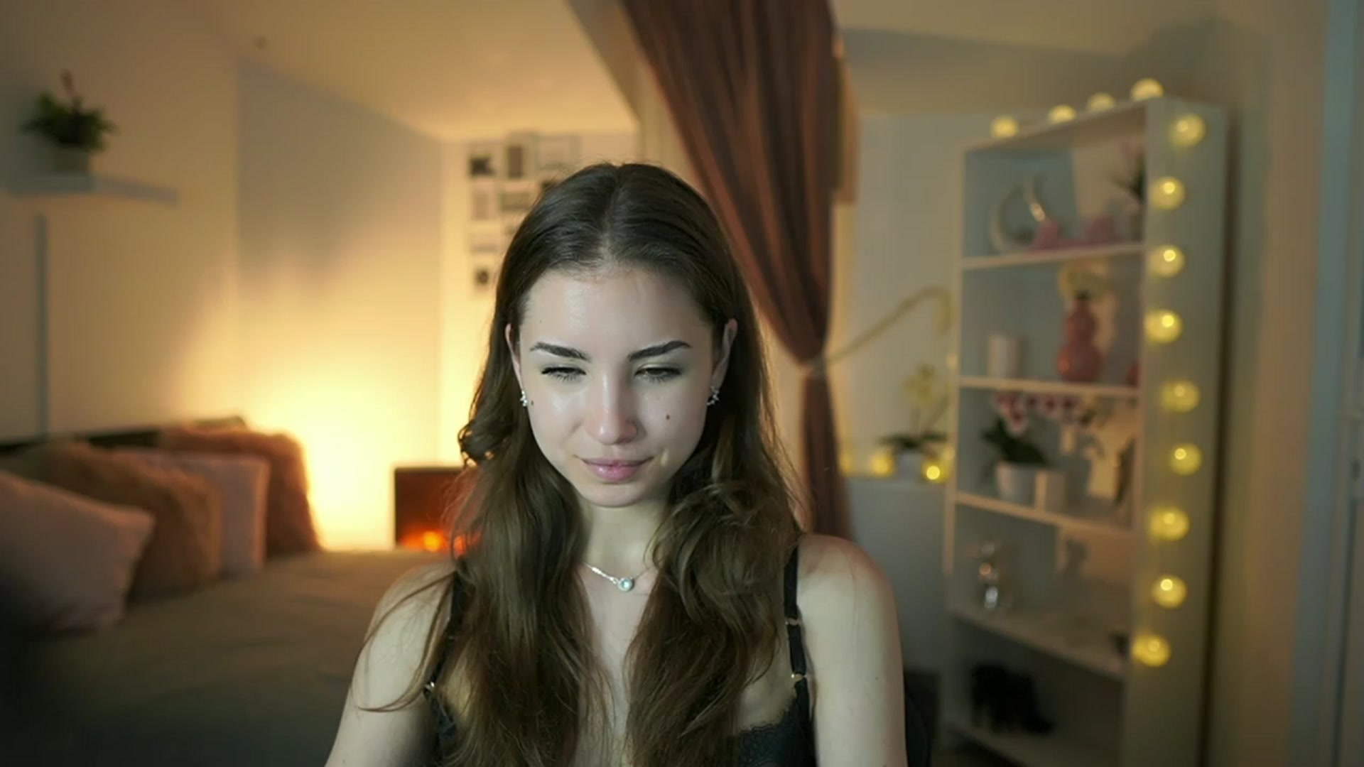 Gallery image thumbnail from Shy_jane's myfreecams stream on, 05/14/2023, 16:30 image 15 of 20