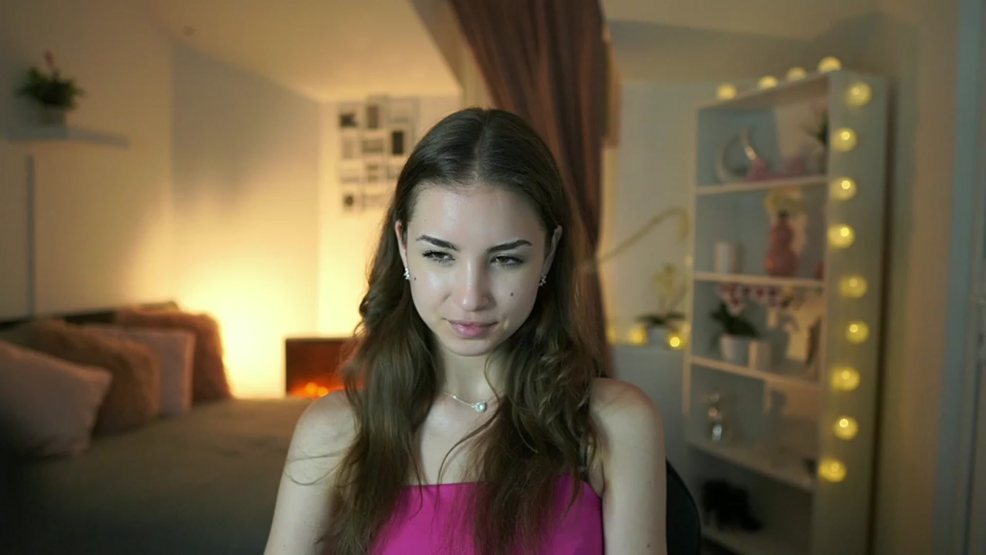 Gallery image thumbnail from Shy_jane's myfreecams stream on, 05/14/2023, 17:46 image 6 of 20