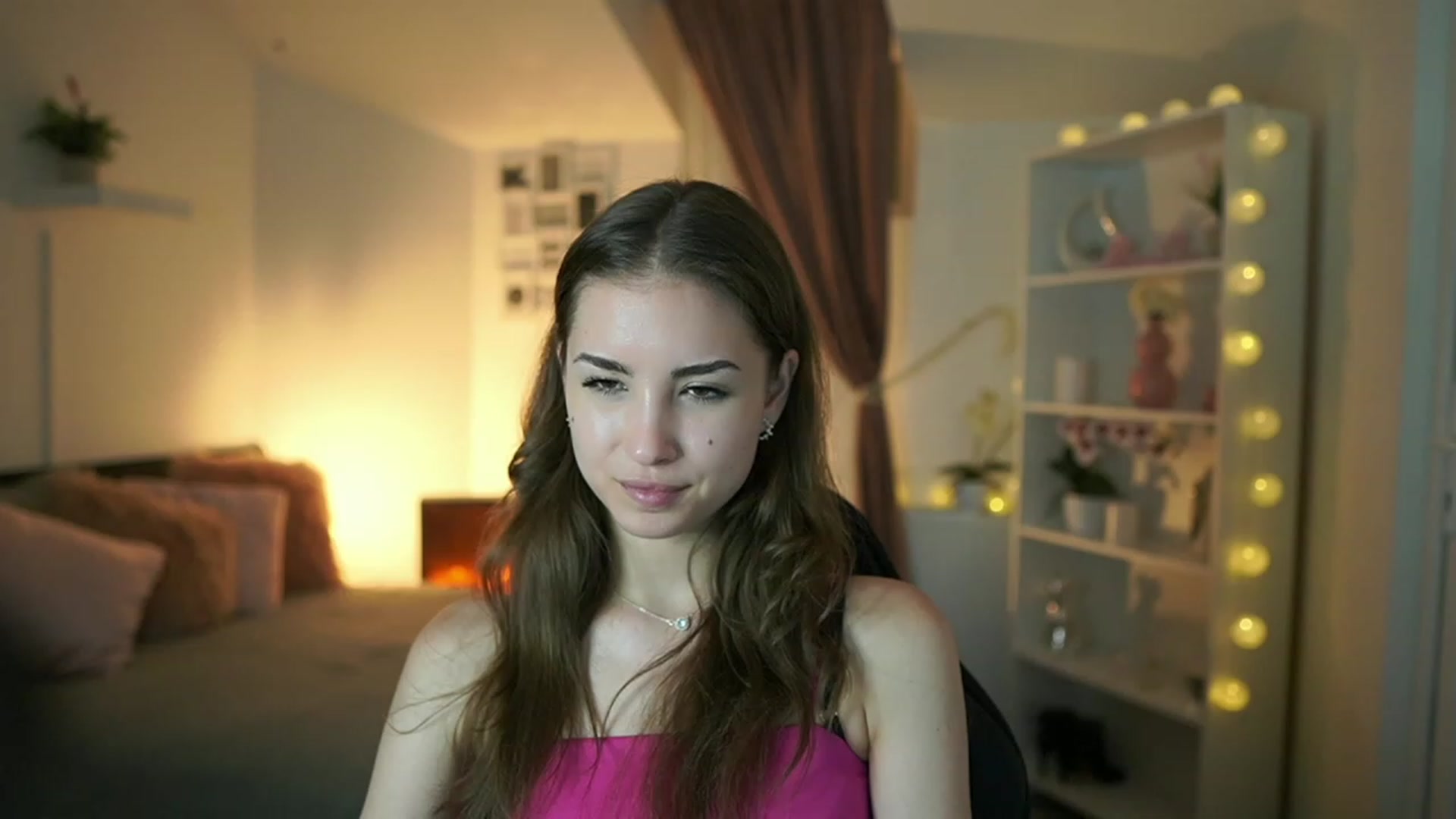 Gallery image thumbnail from Shy_jane's myfreecams stream on, 05/14/2023, 17:46 image 1 of 20