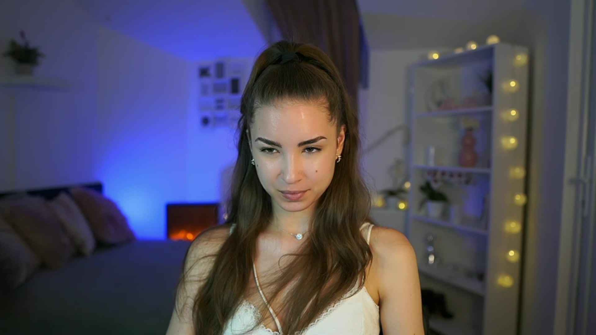 Gallery image thumbnail from Shy_jane's myfreecams stream on, 05/15/2023, 11:04 image 2 of 20