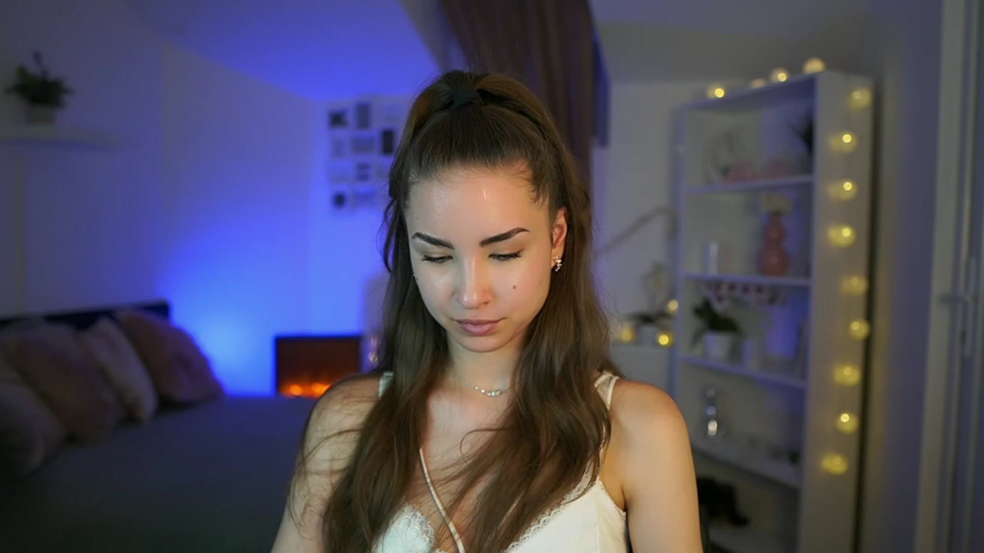 Gallery image thumbnail from Shy_jane's myfreecams stream on, 05/15/2023, 11:04 image 7 of 20