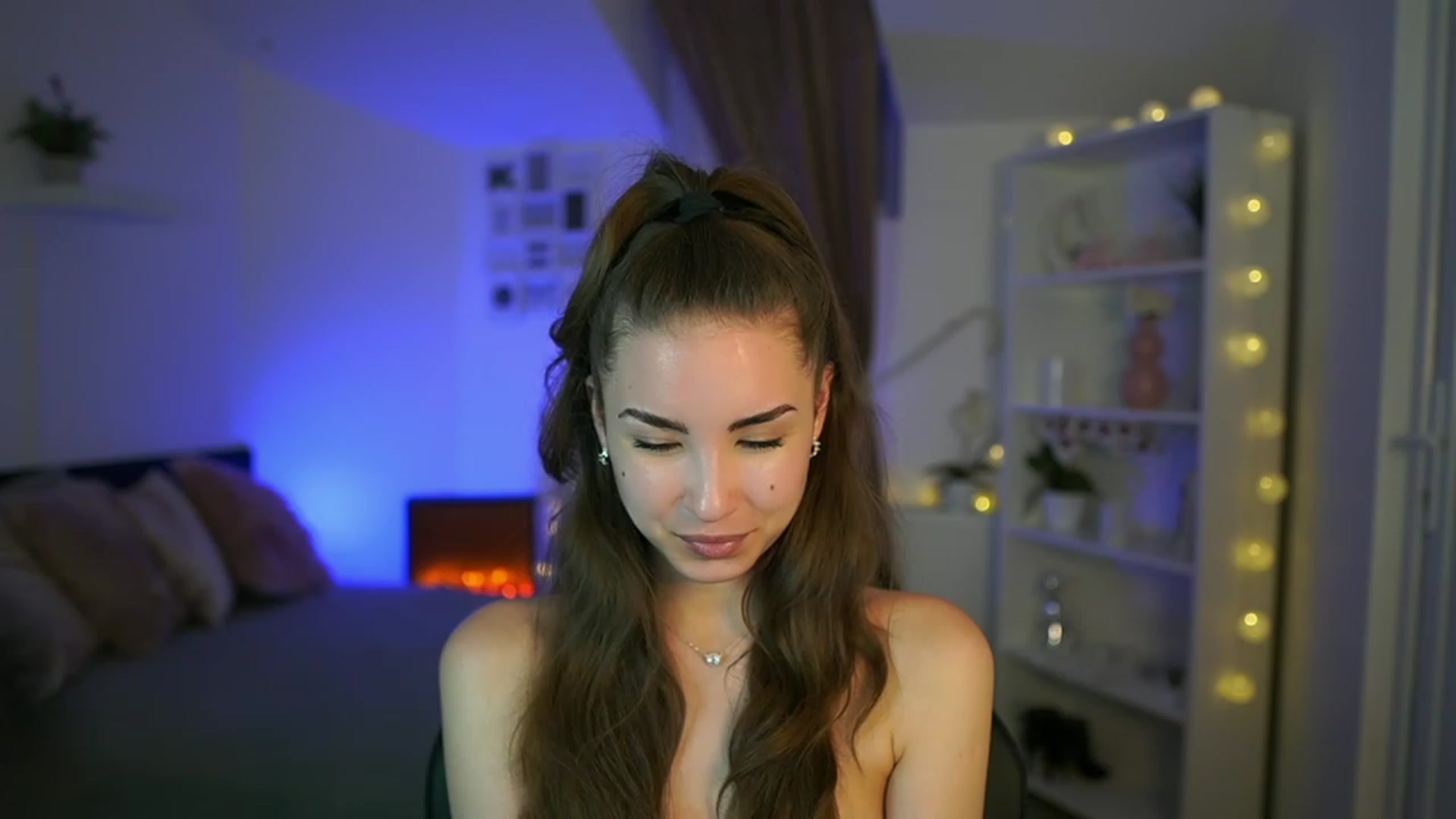 Gallery image thumbnail from Shy_jane's myfreecams stream on, 05/15/2023, 11:04 image 16 of 20