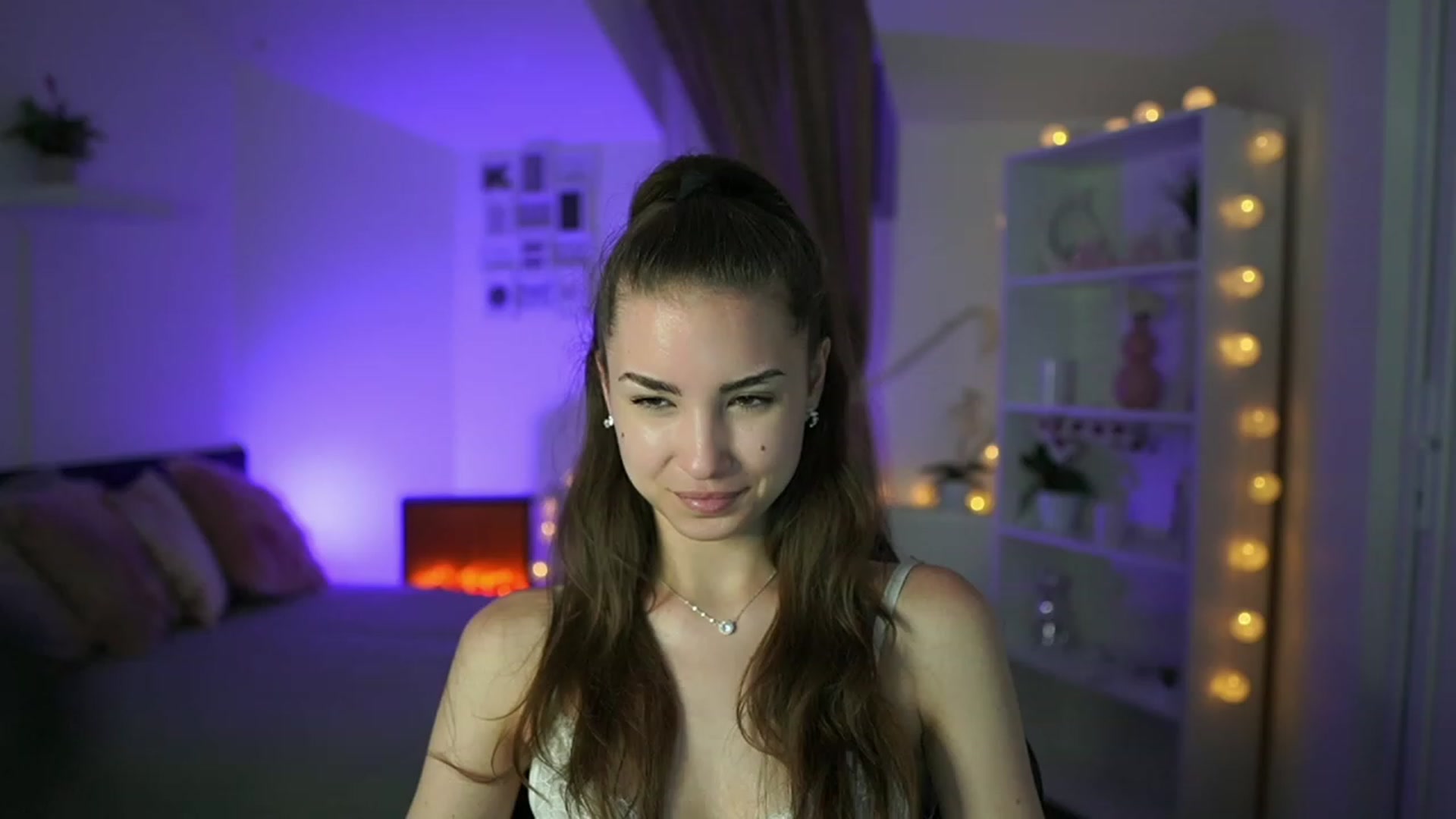 Gallery image thumbnail from Shy_jane's myfreecams stream on, 05/15/2023, 15:57 image 14 of 20