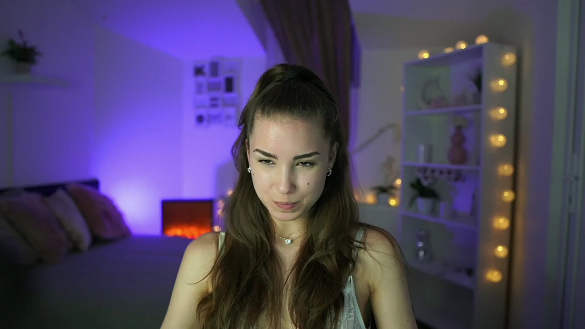 Gallery image thumbnail from Shy_jane's myfreecams stream on, 05/15/2023, 15:57 image 8 of 20