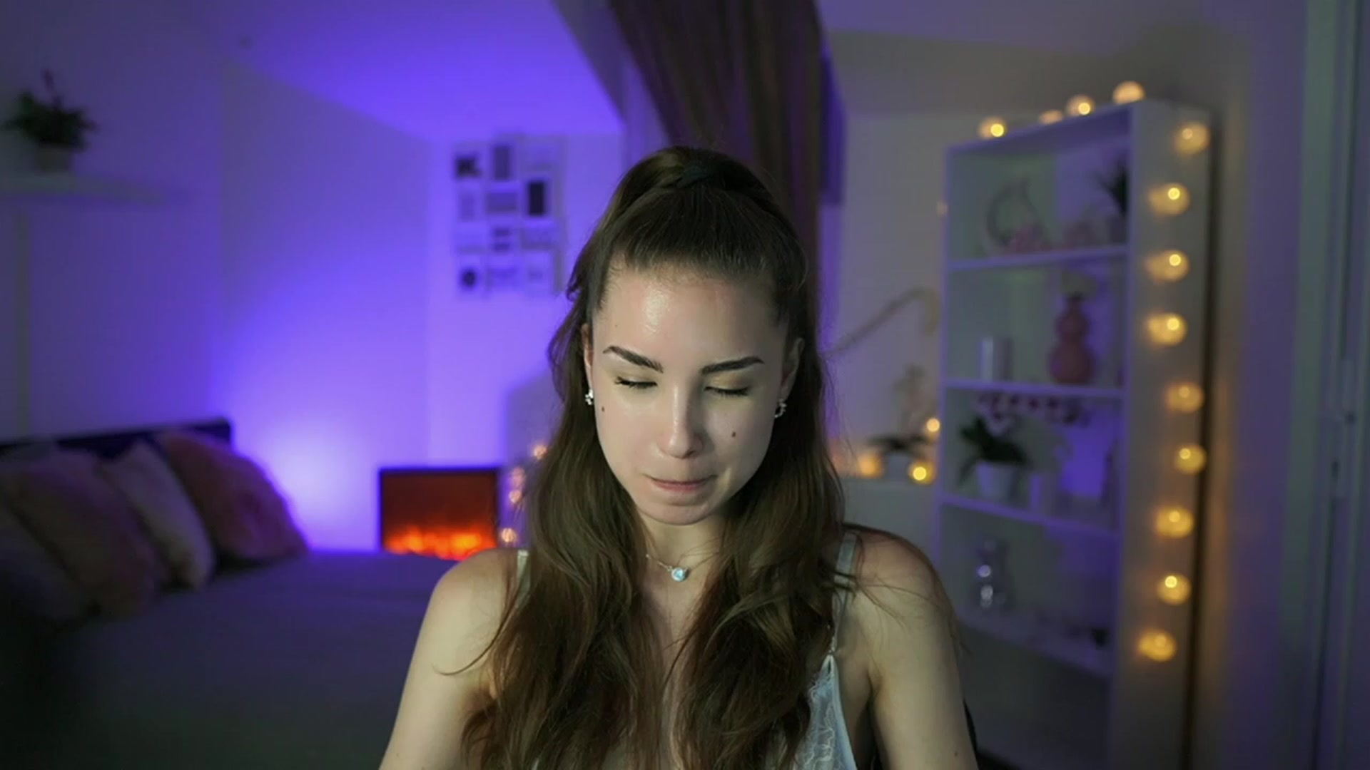 Gallery image thumbnail from Shy_jane's myfreecams stream on, 05/15/2023, 15:57 image 10 of 20
