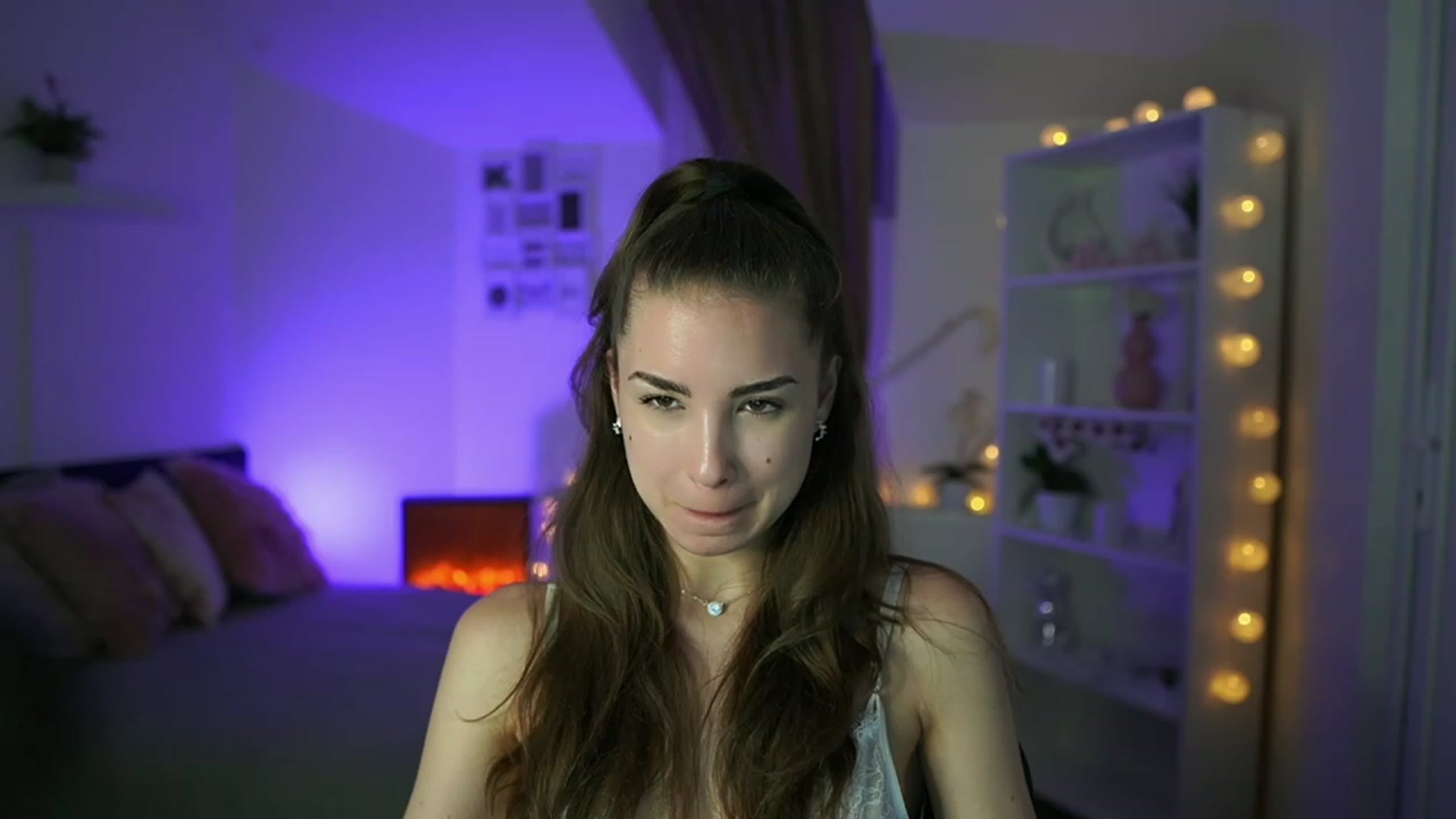 Gallery image thumbnail from Shy_jane's myfreecams stream on, 05/15/2023, 15:57 image 11 of 20