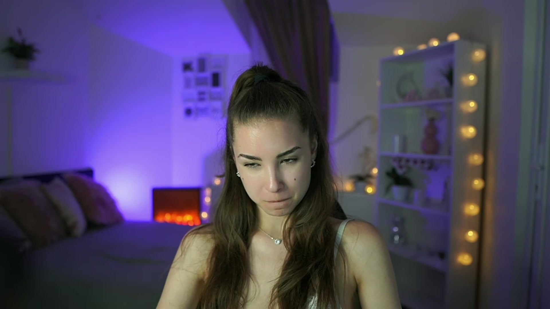 Gallery image thumbnail from Shy_jane's myfreecams stream on, 05/15/2023, 17:35 image 19 of 20