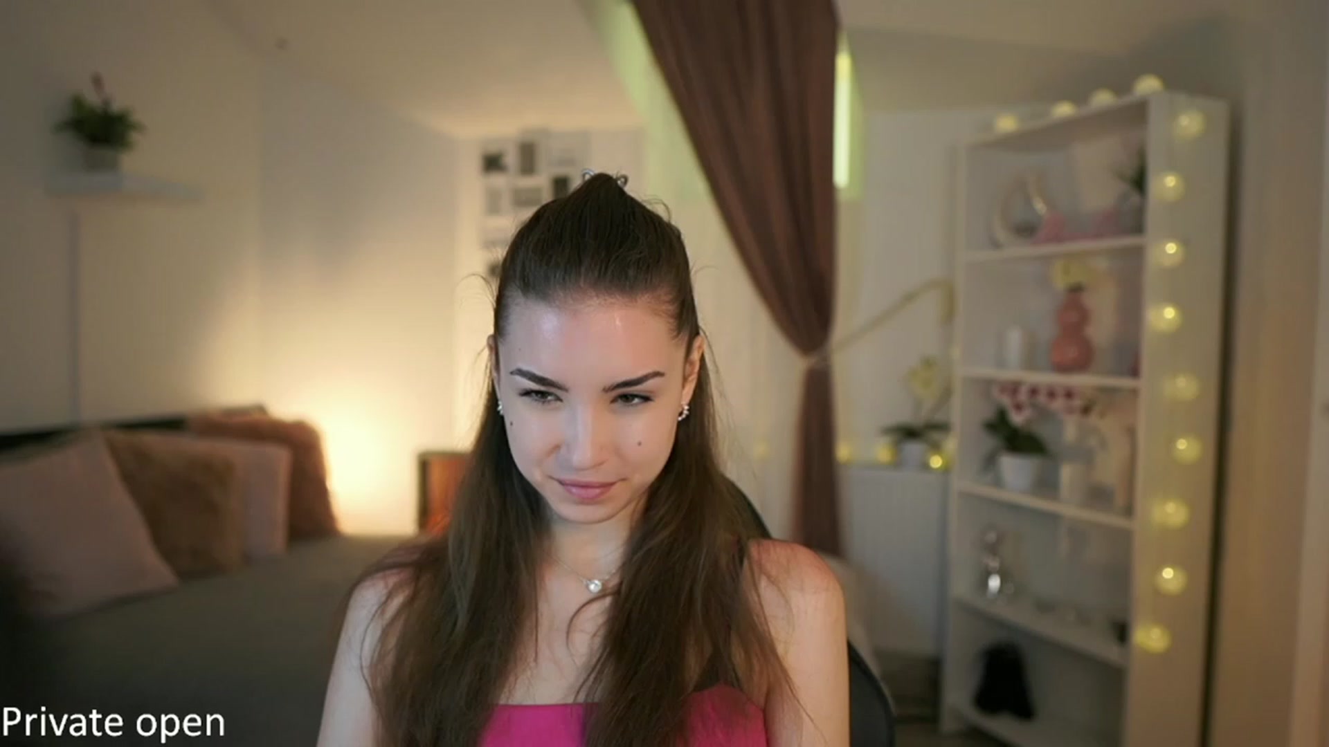 Gallery image thumbnail from Shy_jane's myfreecams stream on, 05/18/2023, 13:57 image 3 of 20