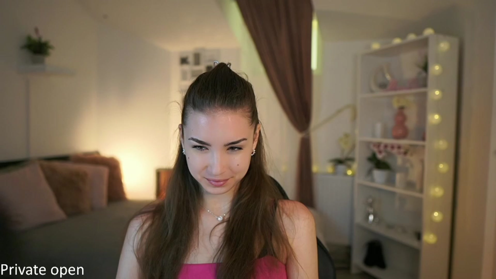 Gallery image thumbnail from Shy_jane's myfreecams stream on, 05/18/2023, 13:57 image 1 of 20