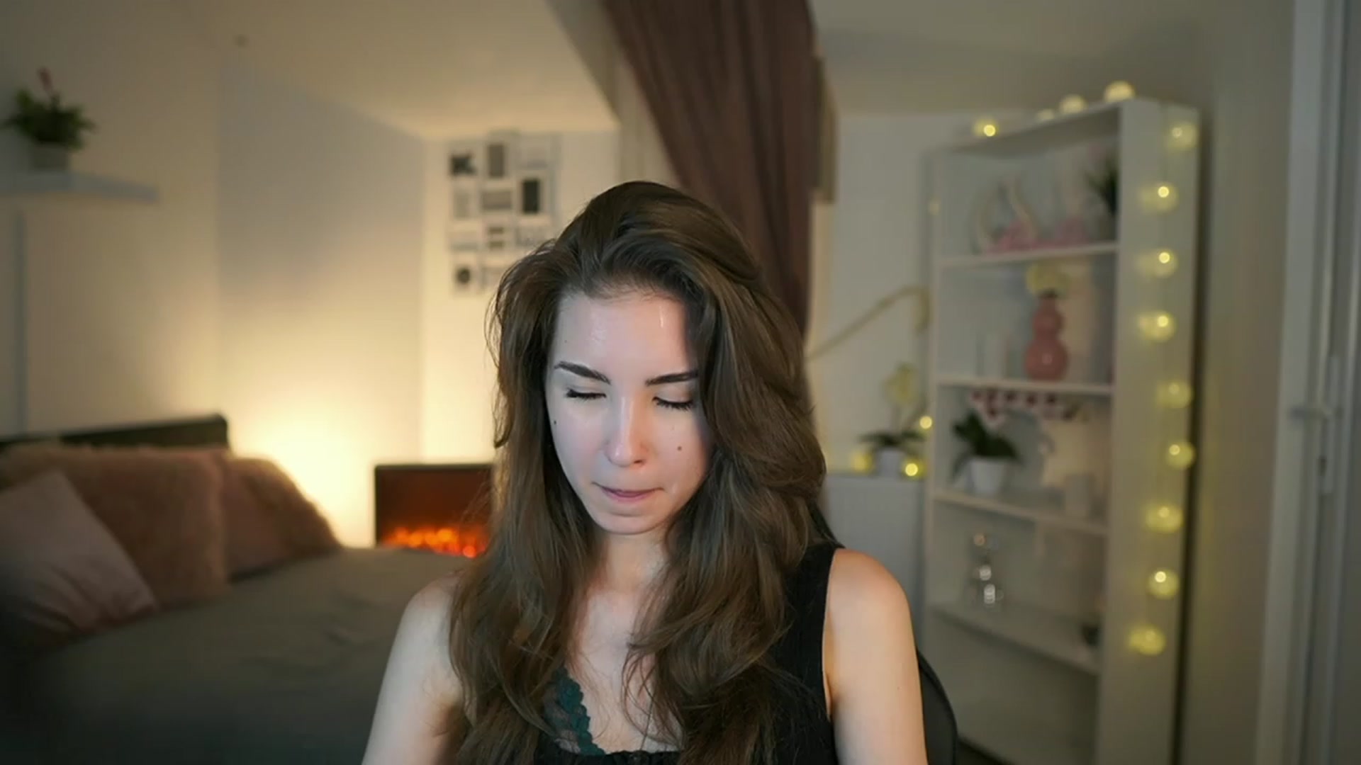 Gallery image thumbnail from Shy_jane's myfreecams stream on, 05/21/2023, 10:52 image 13 of 20