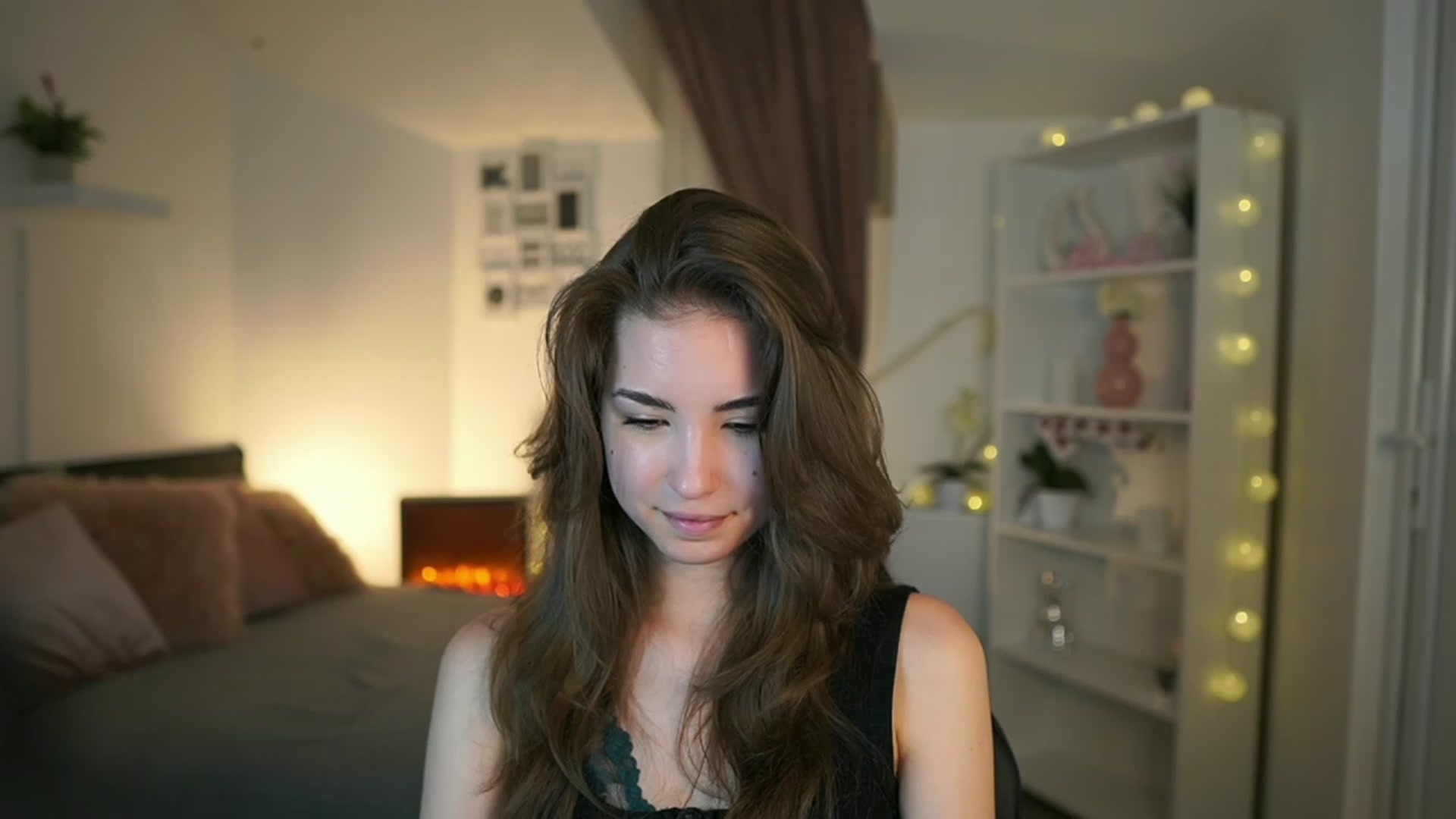 Gallery image thumbnail from Shy_jane's myfreecams stream on, 05/21/2023, 10:52 image 19 of 20