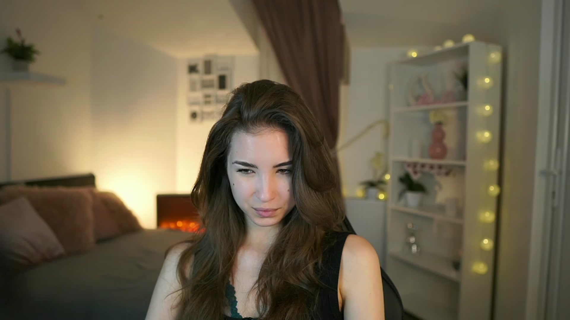 Gallery image thumbnail from Shy_jane's myfreecams stream on, 05/21/2023, 10:52 image 1 of 20
