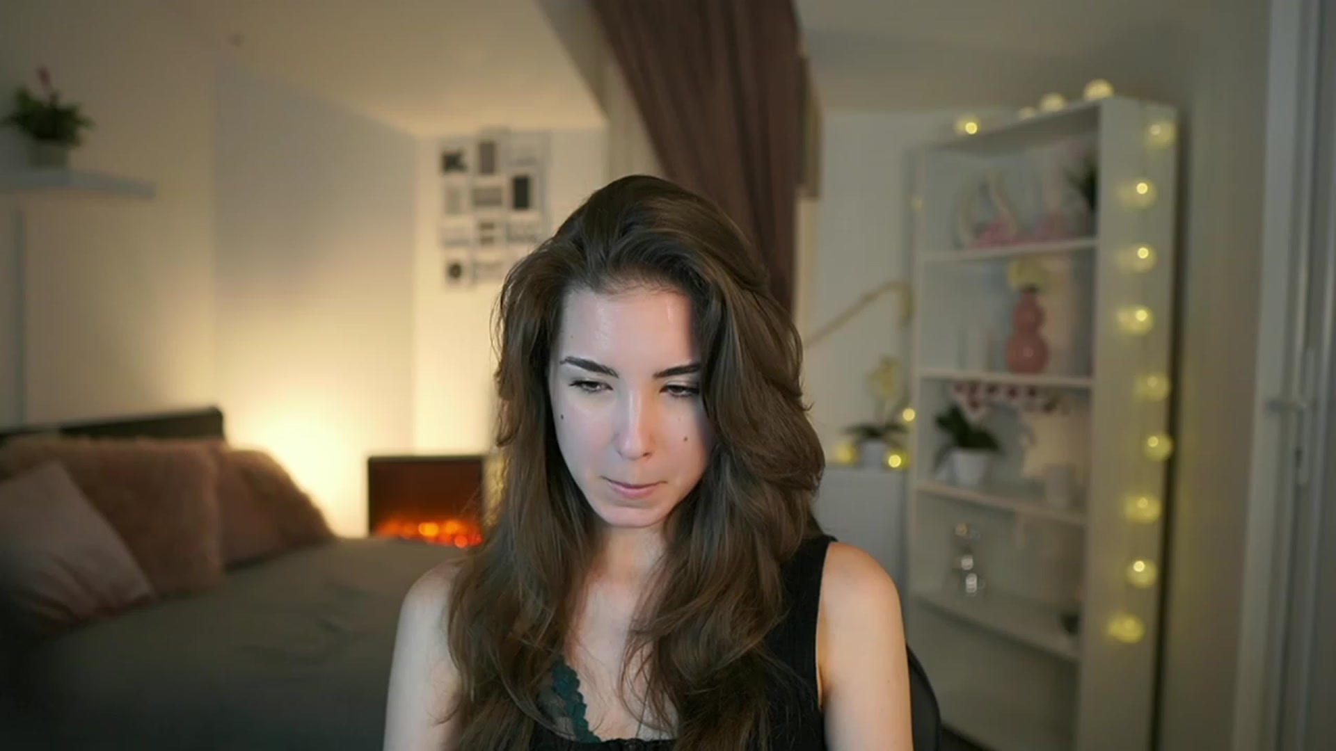 Gallery image thumbnail from Shy_jane's myfreecams stream on, 05/21/2023, 10:52 image 14 of 20