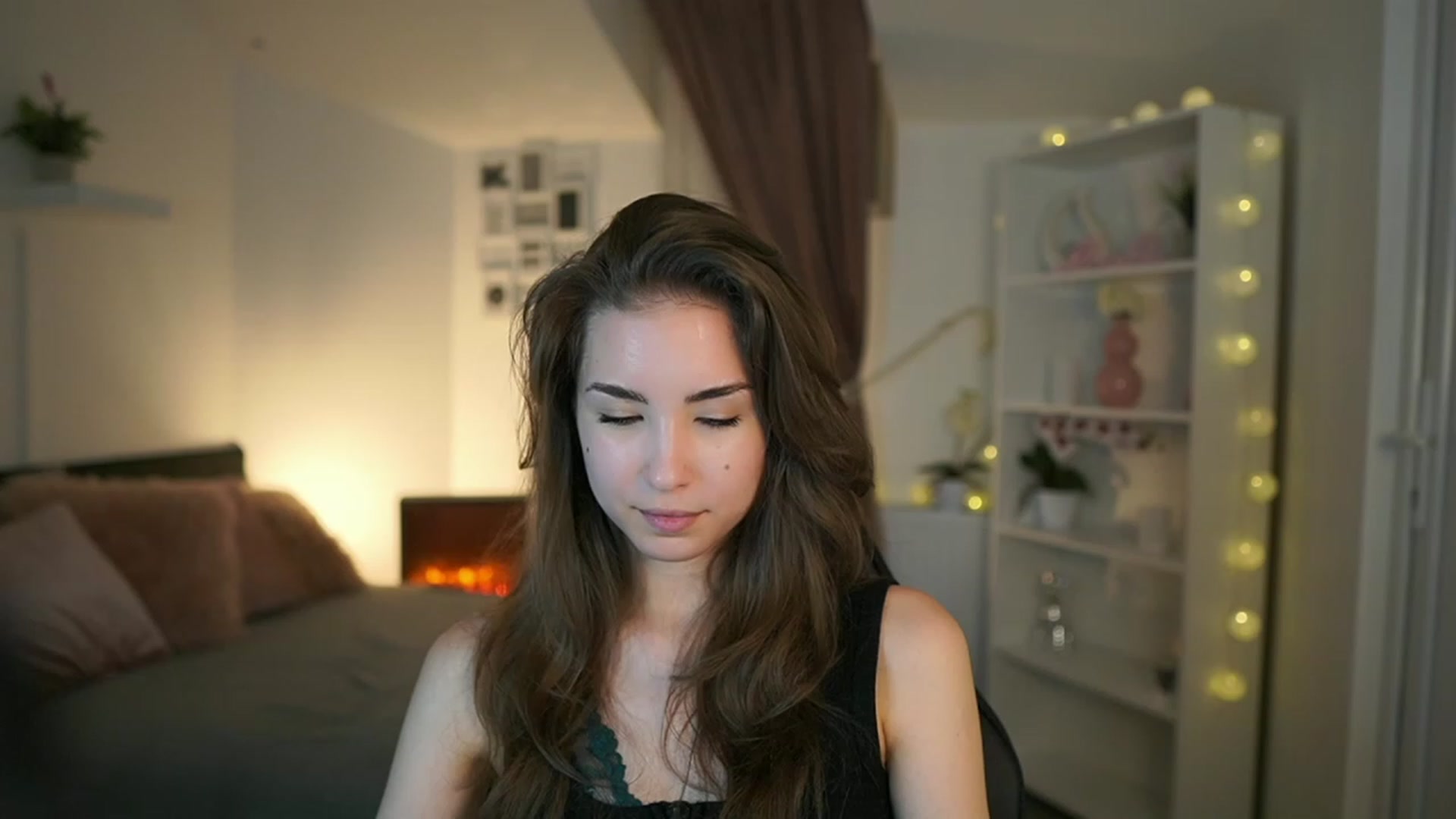 Gallery image thumbnail from Shy_jane's myfreecams stream on, 05/21/2023, 10:52 image 12 of 20