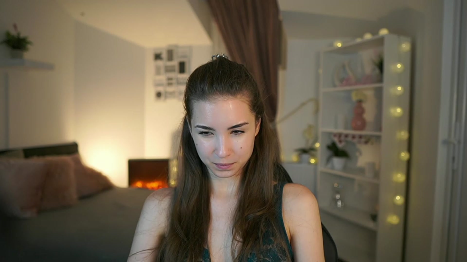 Gallery image thumbnail from Shy_jane's myfreecams stream on, 05/21/2023, 14:50 image 7 of 20