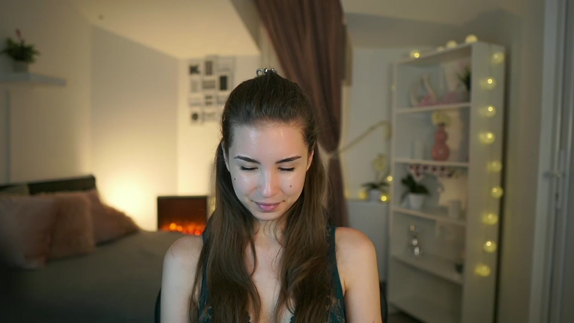 Gallery image thumbnail from Shy_jane's myfreecams stream on, 05/21/2023, 14:50 image 16 of 20