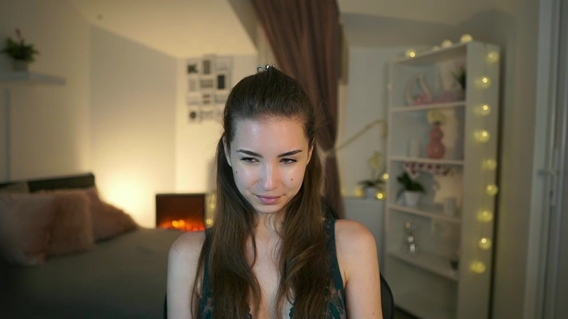 Gallery image thumbnail from Shy_jane's myfreecams stream on, 05/21/2023, 14:50 image 14 of 20