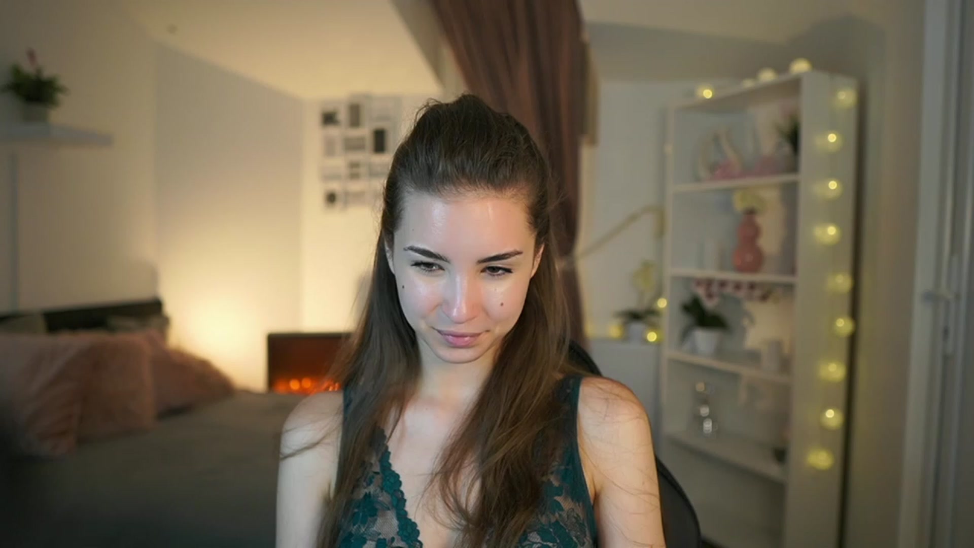 Gallery image thumbnail from Shy_jane's myfreecams stream on, 05/21/2023, 17:05 image 6 of 20