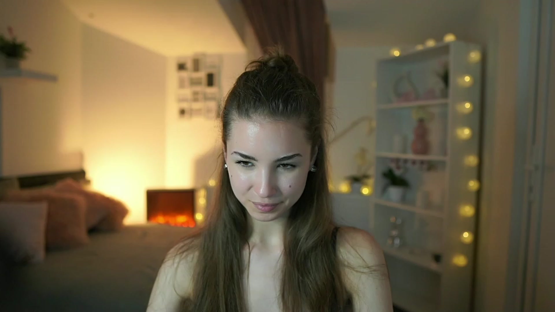 Gallery image thumbnail from Shy_jane's myfreecams stream on, 05/26/2023, 16:44 image 19 of 20