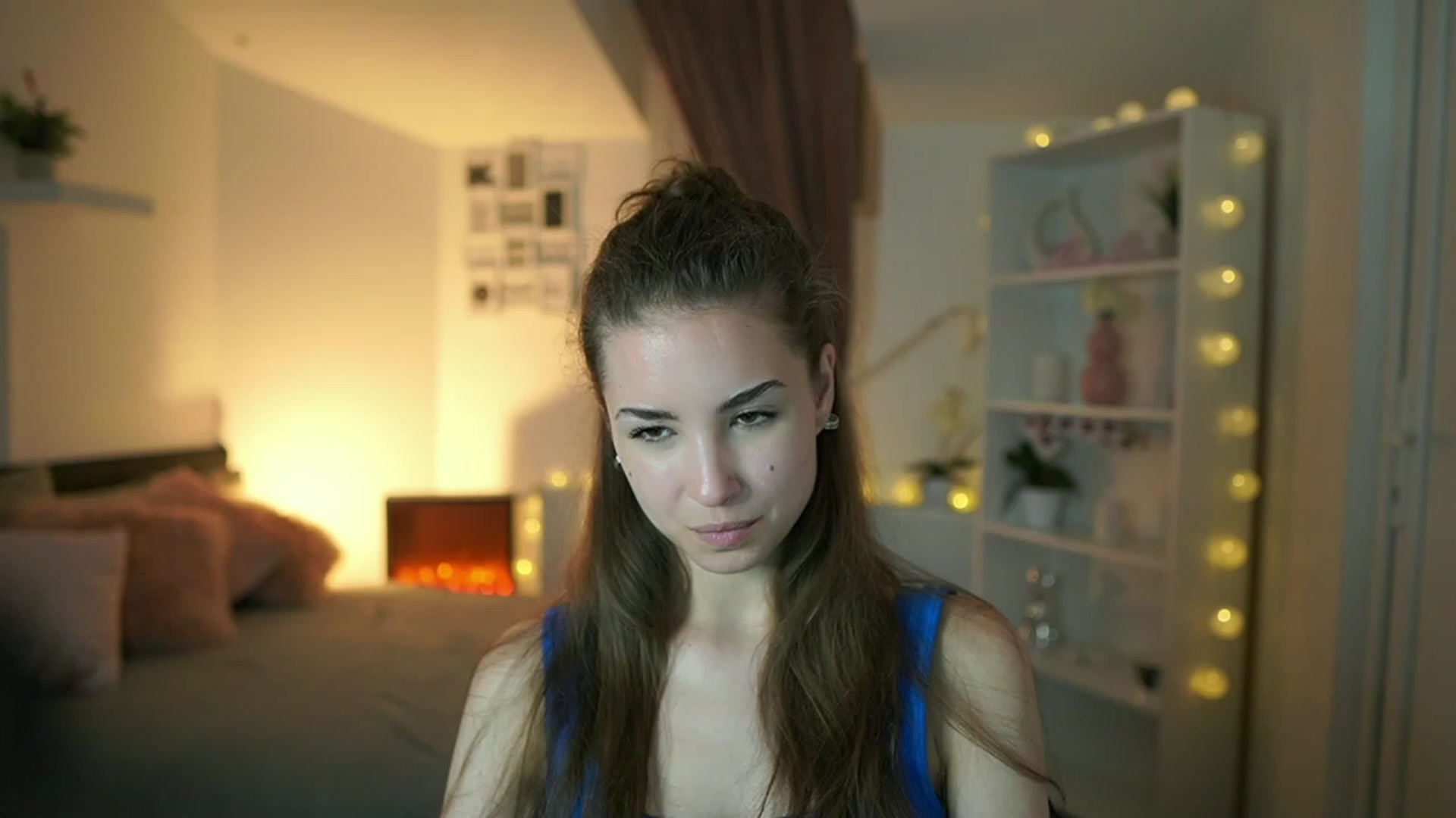 Gallery image thumbnail from Shy_jane's myfreecams stream on, 05/26/2023, 16:44 image 9 of 20