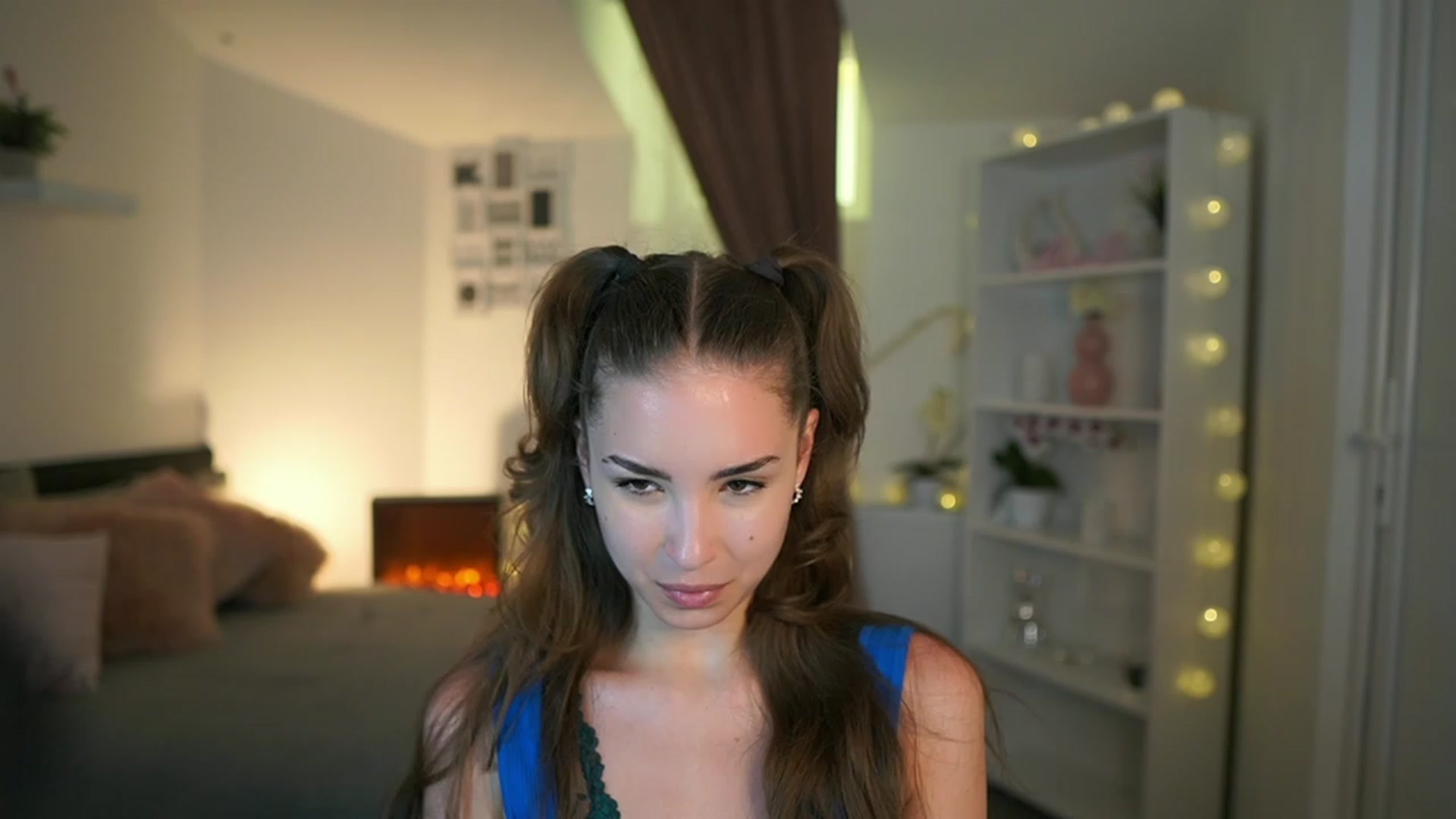 Gallery image thumbnail from Shy_jane's myfreecams stream on, 05/28/2023, 13:37 image 1 of 20