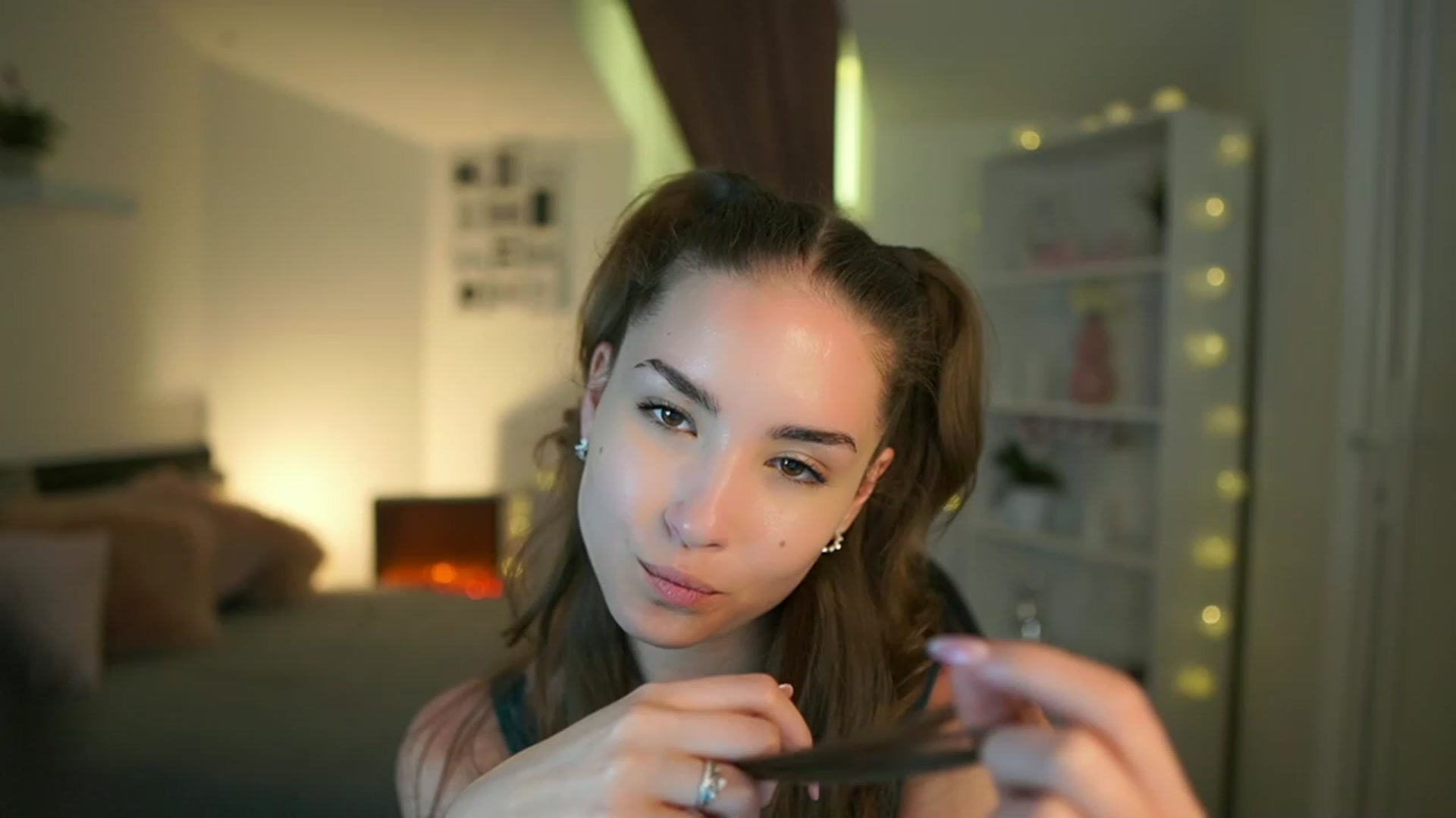 Gallery image thumbnail from Shy_jane's myfreecams stream on, 05/28/2023, 13:37 image 8 of 20