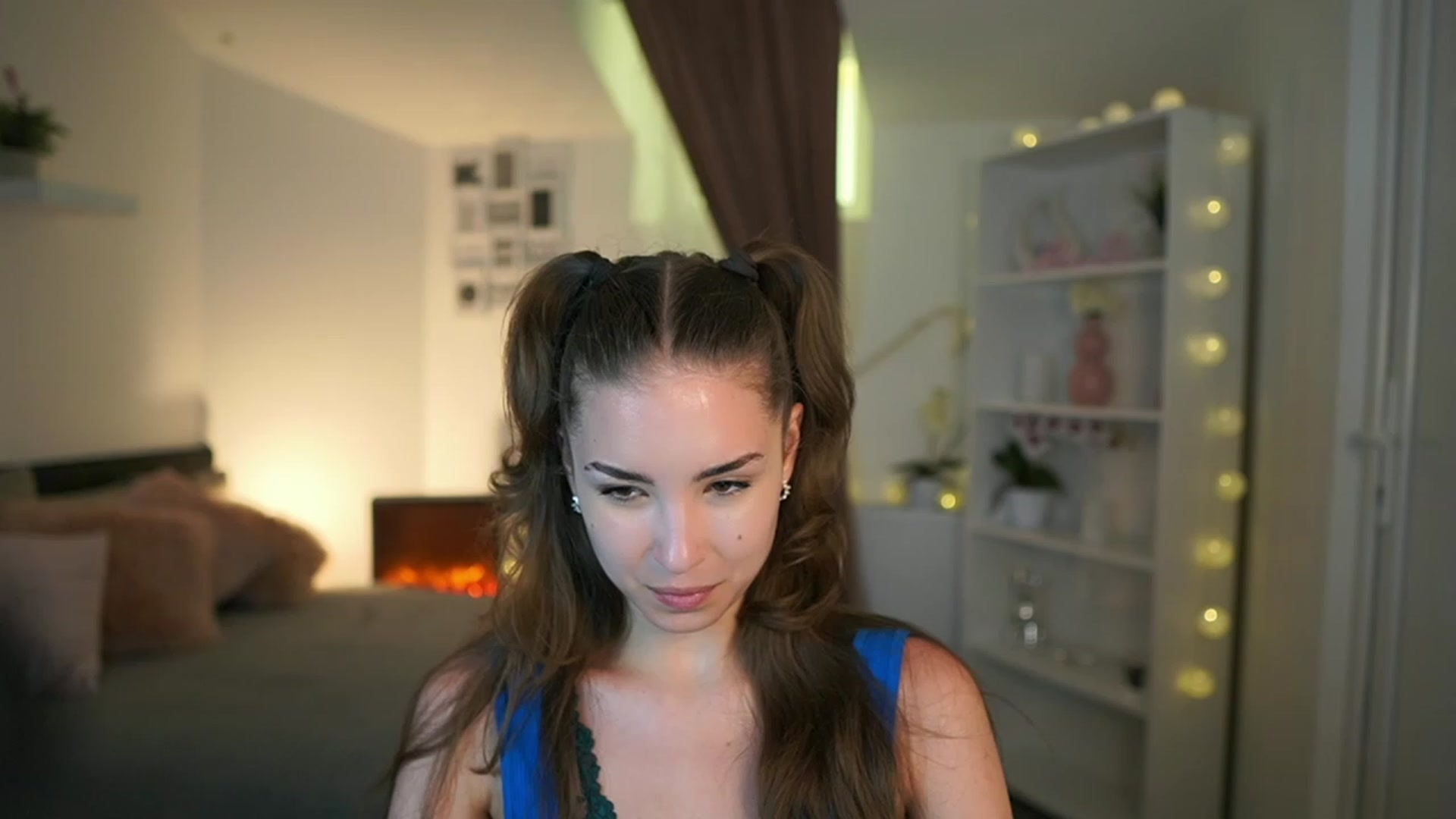 Gallery image thumbnail from Shy_jane's myfreecams stream on, 05/28/2023, 13:37 image 2 of 20
