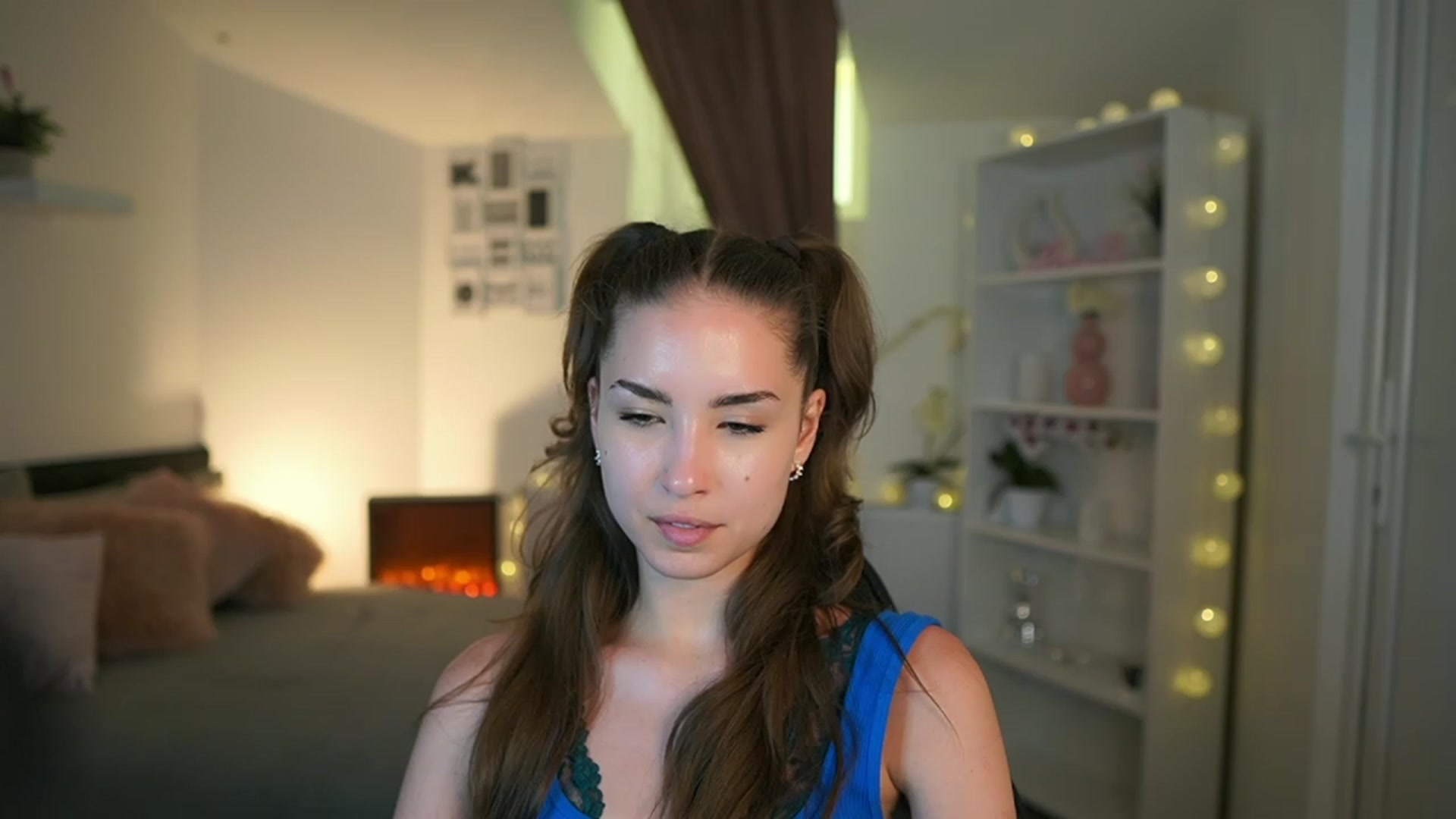 Gallery image thumbnail from Shy_jane's myfreecams stream on, 05/28/2023, 14:57 image 18 of 20