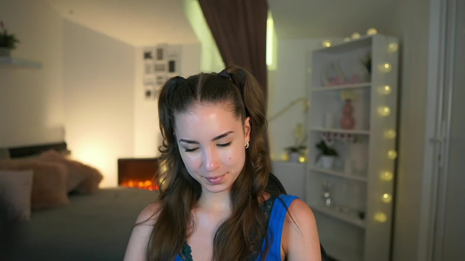 Gallery image thumbnail from Shy_jane's myfreecams stream on, 05/28/2023, 14:57 image 15 of 20