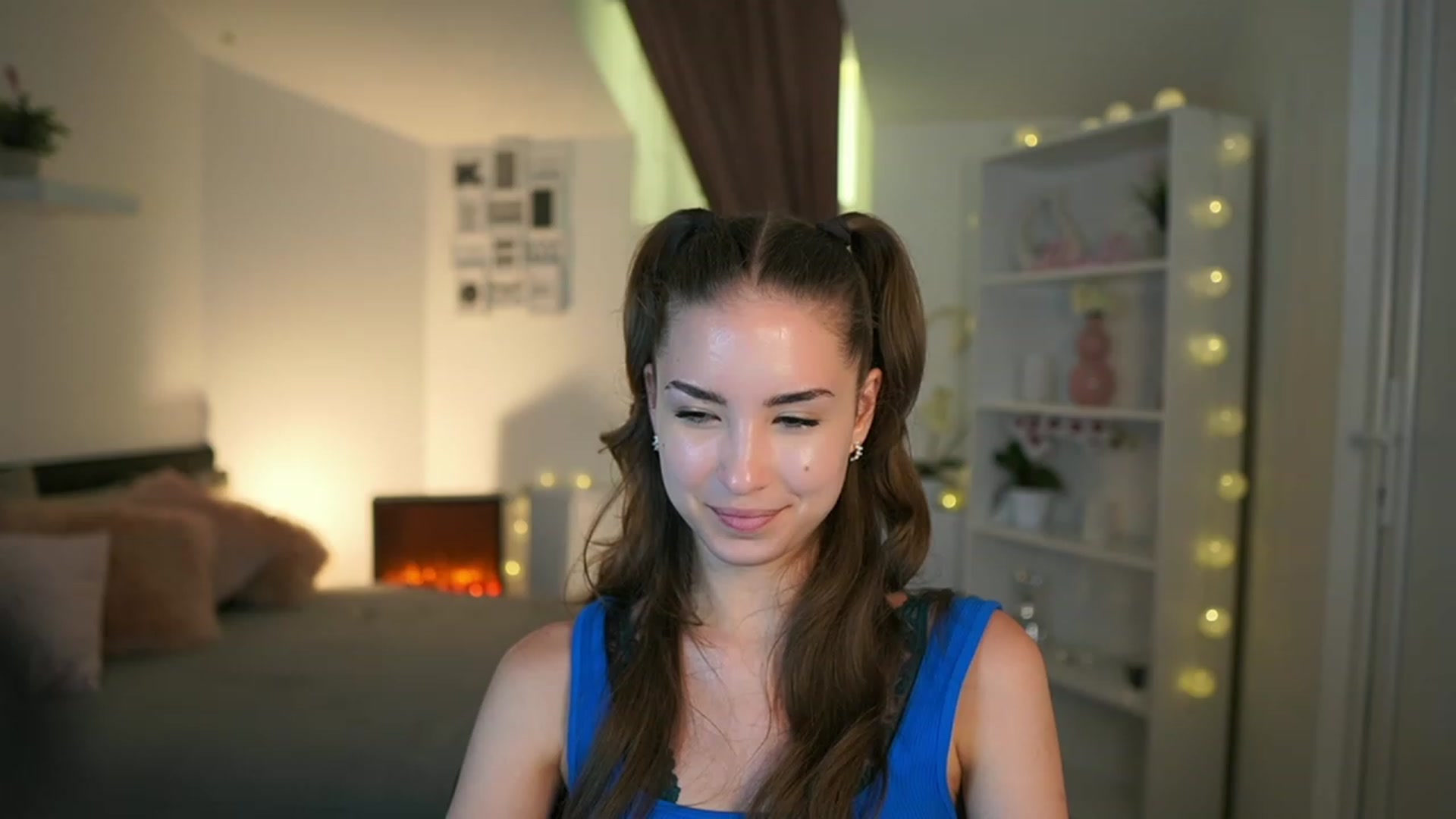 Gallery image thumbnail from Shy_jane's myfreecams stream on, 05/28/2023, 16:15 image 10 of 20
